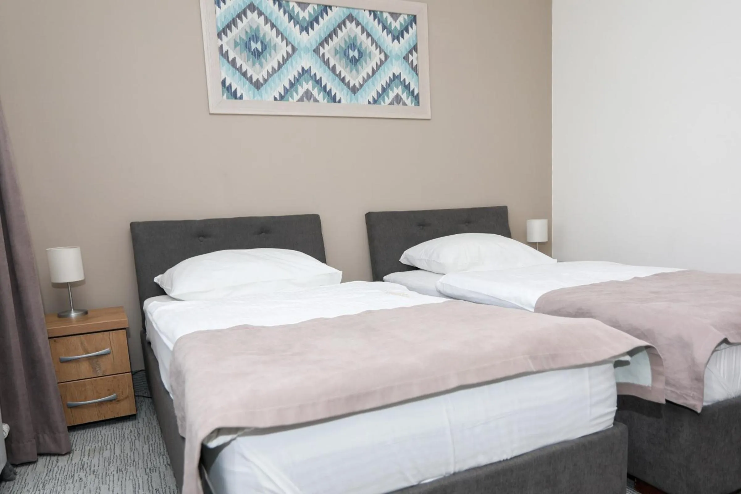 Photo of the whole room, Bed in Hotel Board