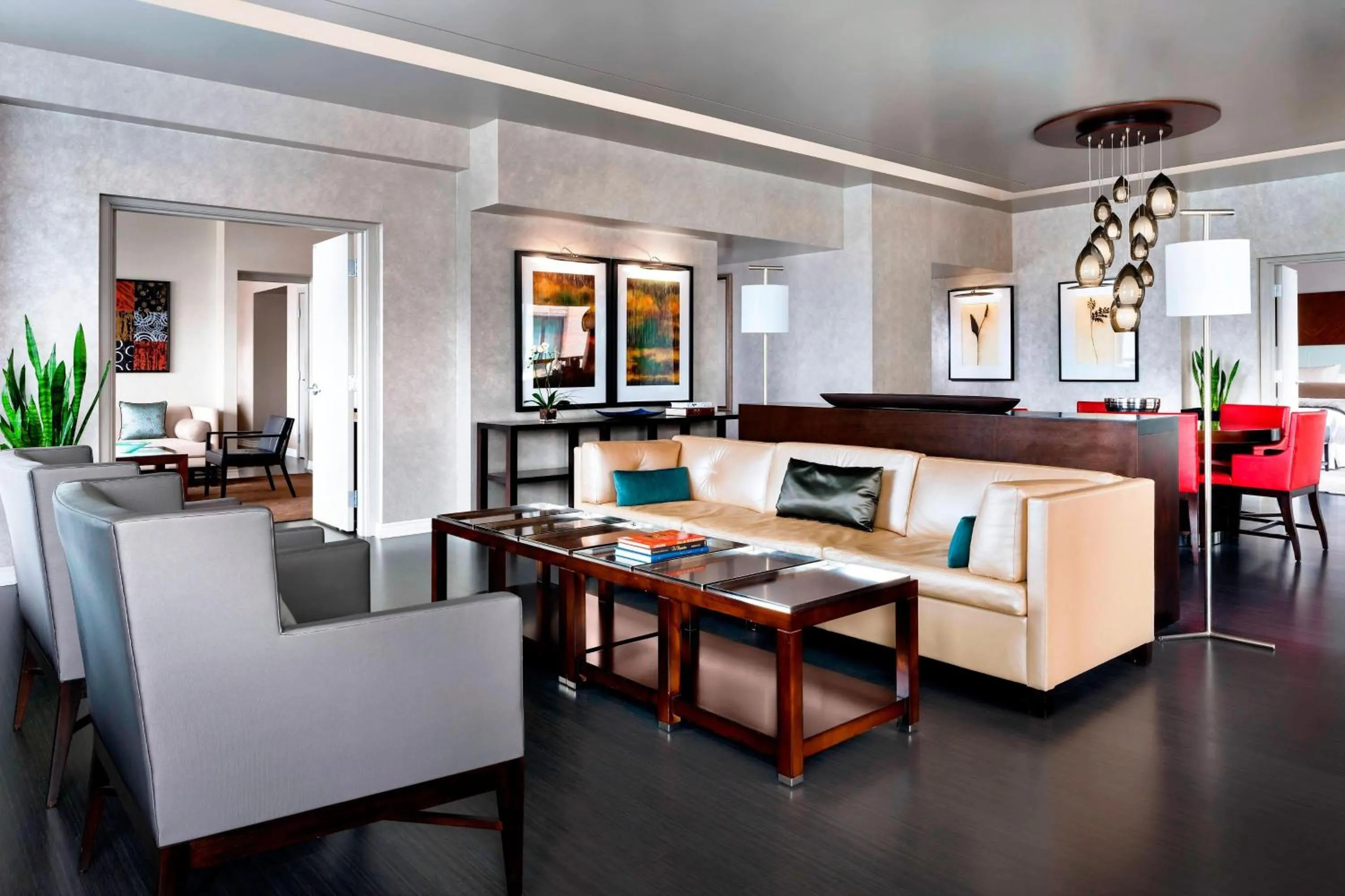 Living room in Le Westin Montreal