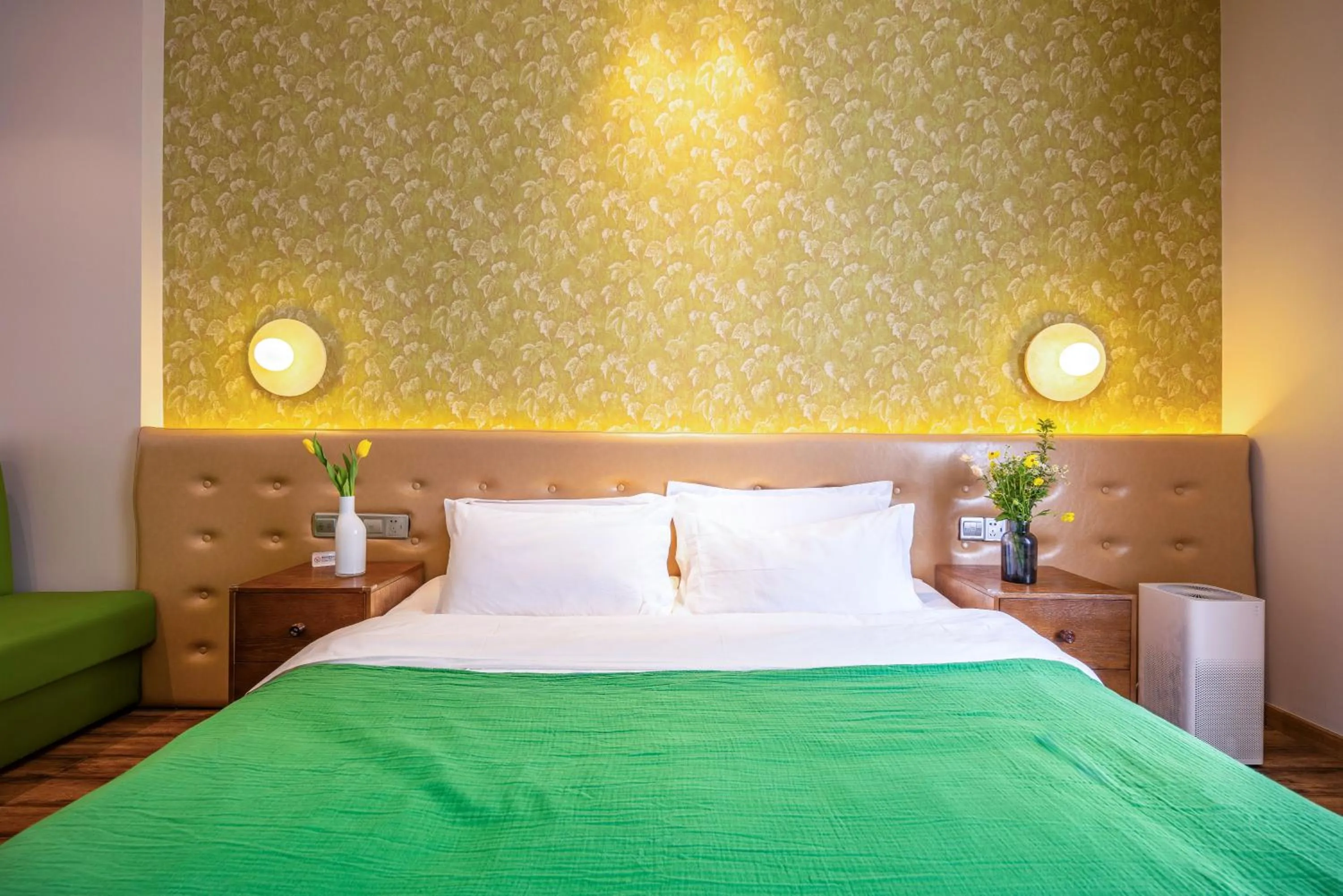 Bed in Qingdao Kaiyue Hotel Zhongshan Road St Michael's Cathedral and Zhanqiao Pier