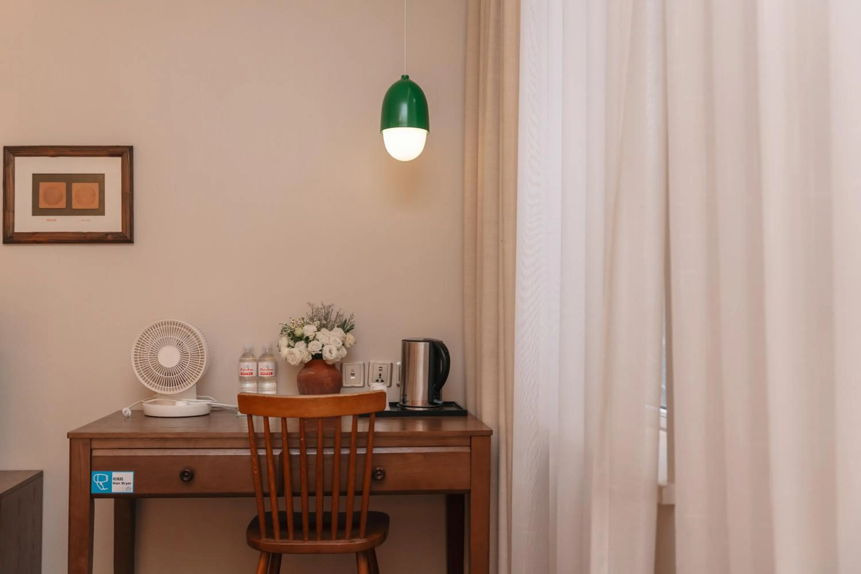 Coffee/tea facilities in Qingdao Kaiyue Hotel Zhongshan Road St Michael's Cathedral and Zhanqiao Pier