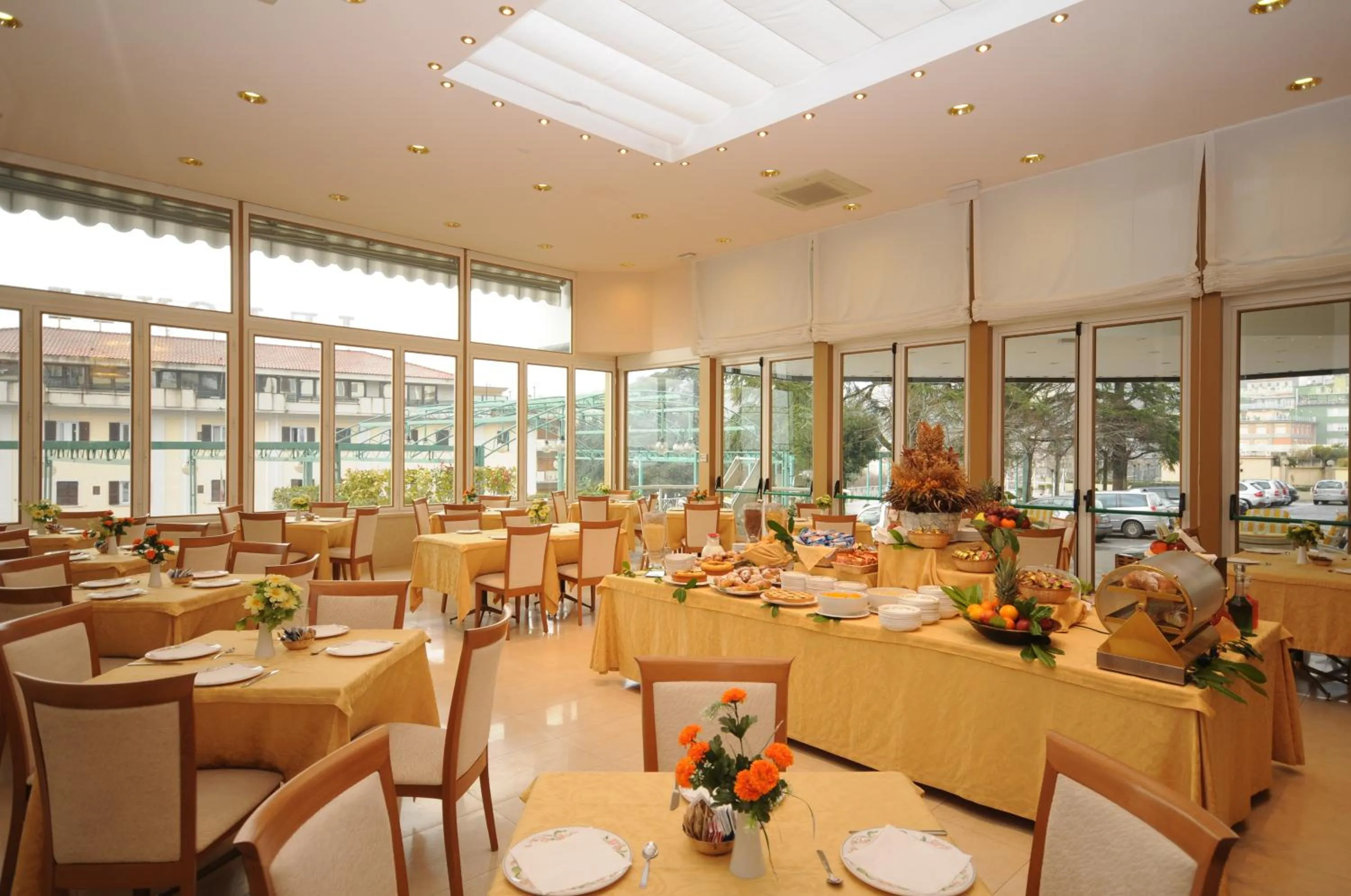 Restaurant/places to eat in Grand Hotel Excelsior