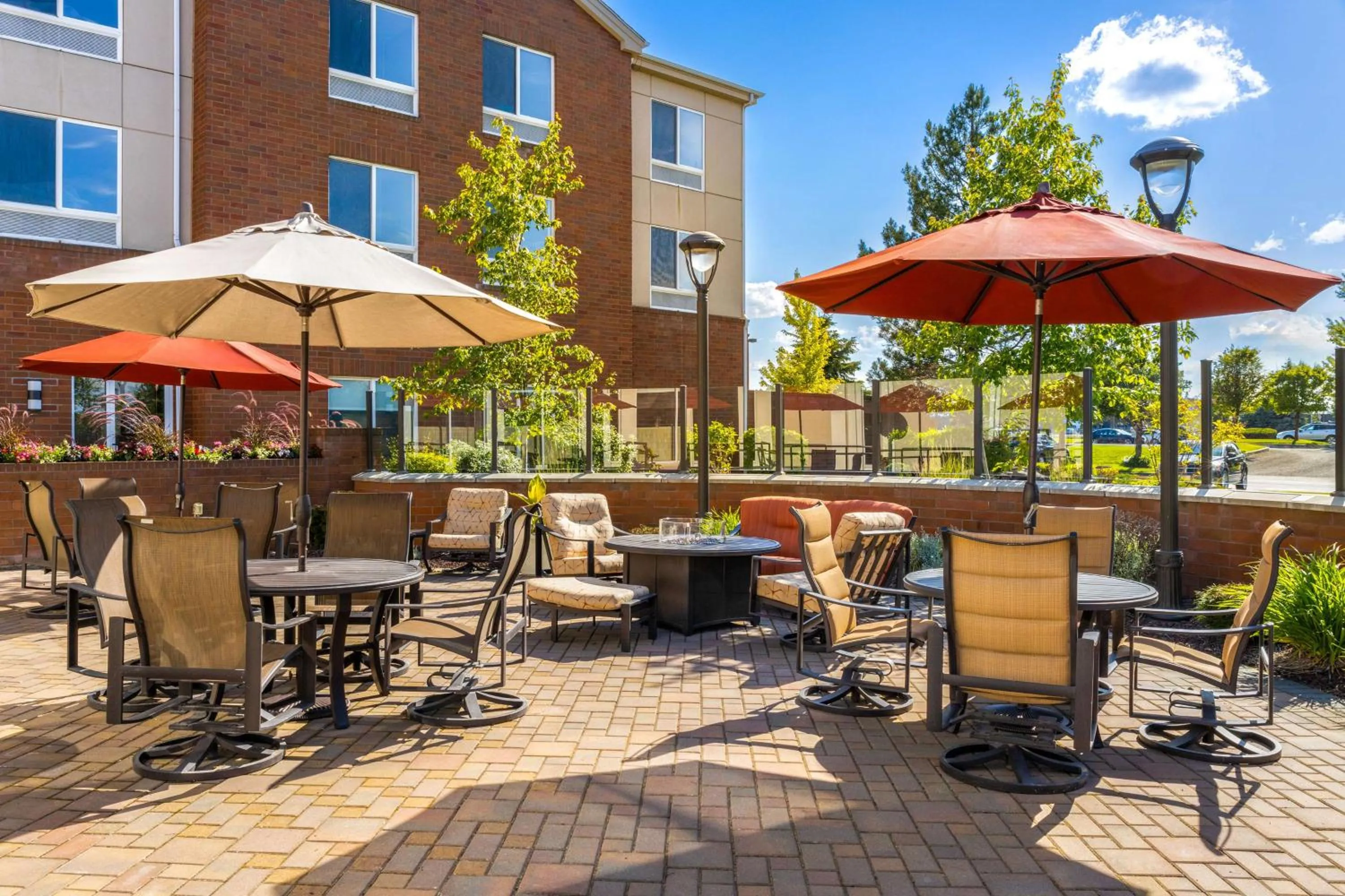 Patio in Hilton Garden Inn Spokane Airport