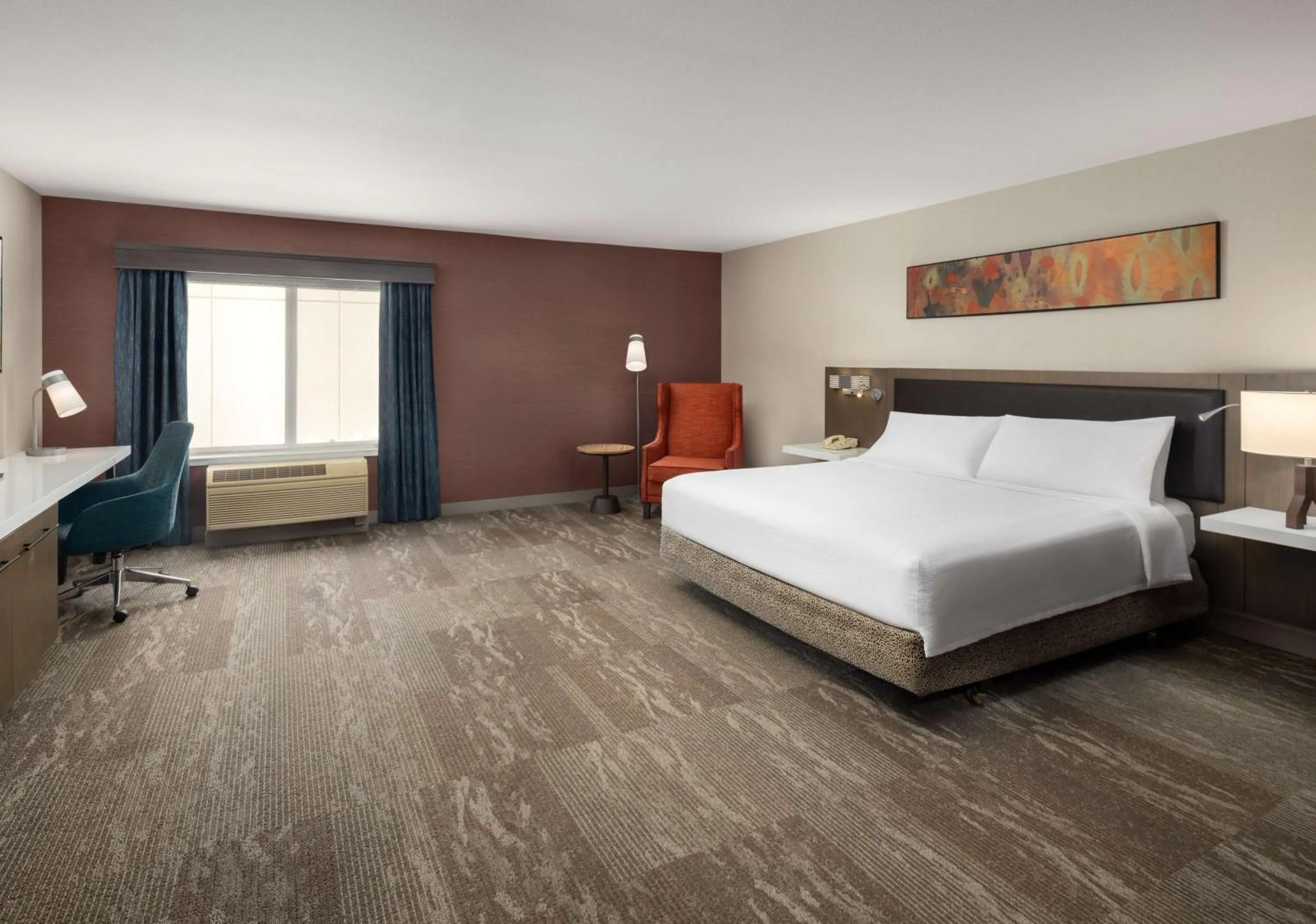 Bed in Hilton Garden Inn Spokane Airport