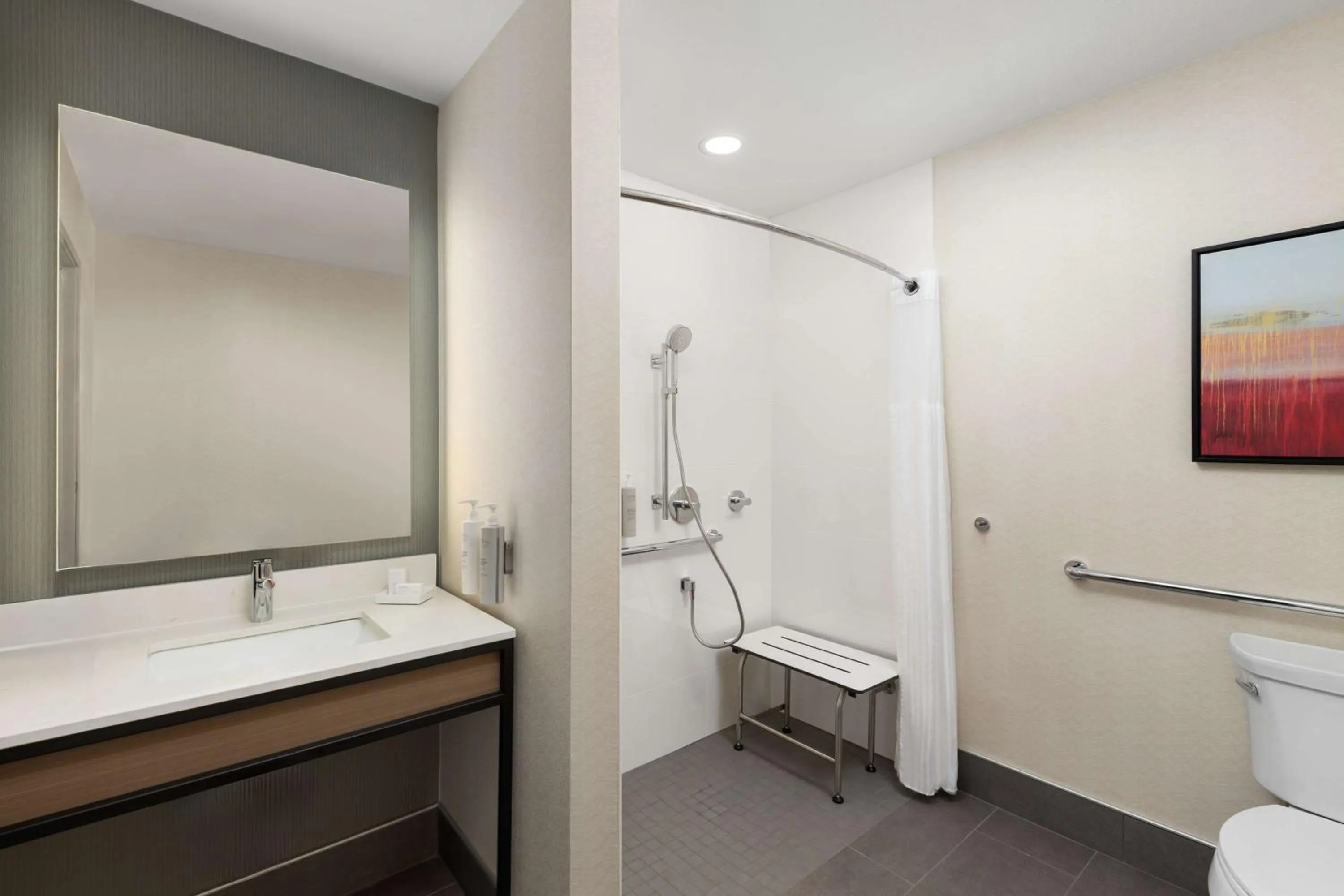 Bathroom in Hilton Garden Inn Spokane Airport