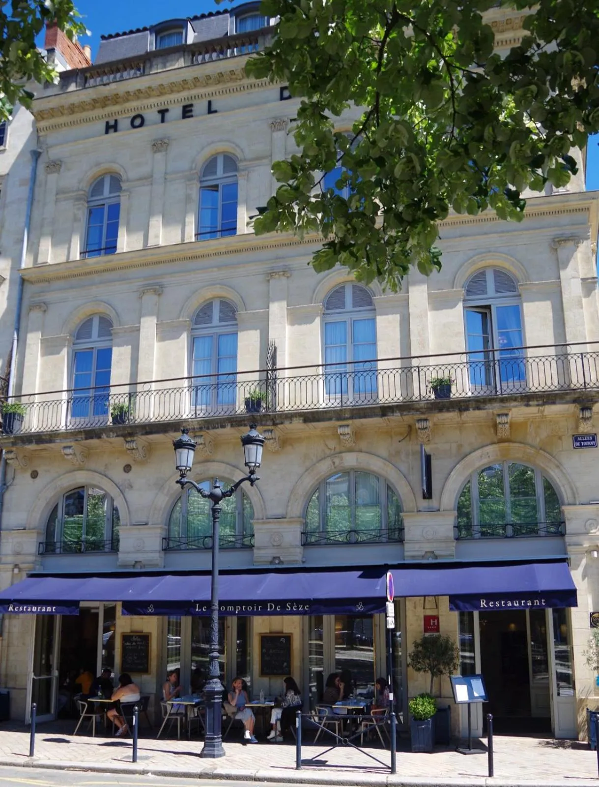 Restaurant/places to eat in Hôtel de Sèze & Spa Bordeaux Centre