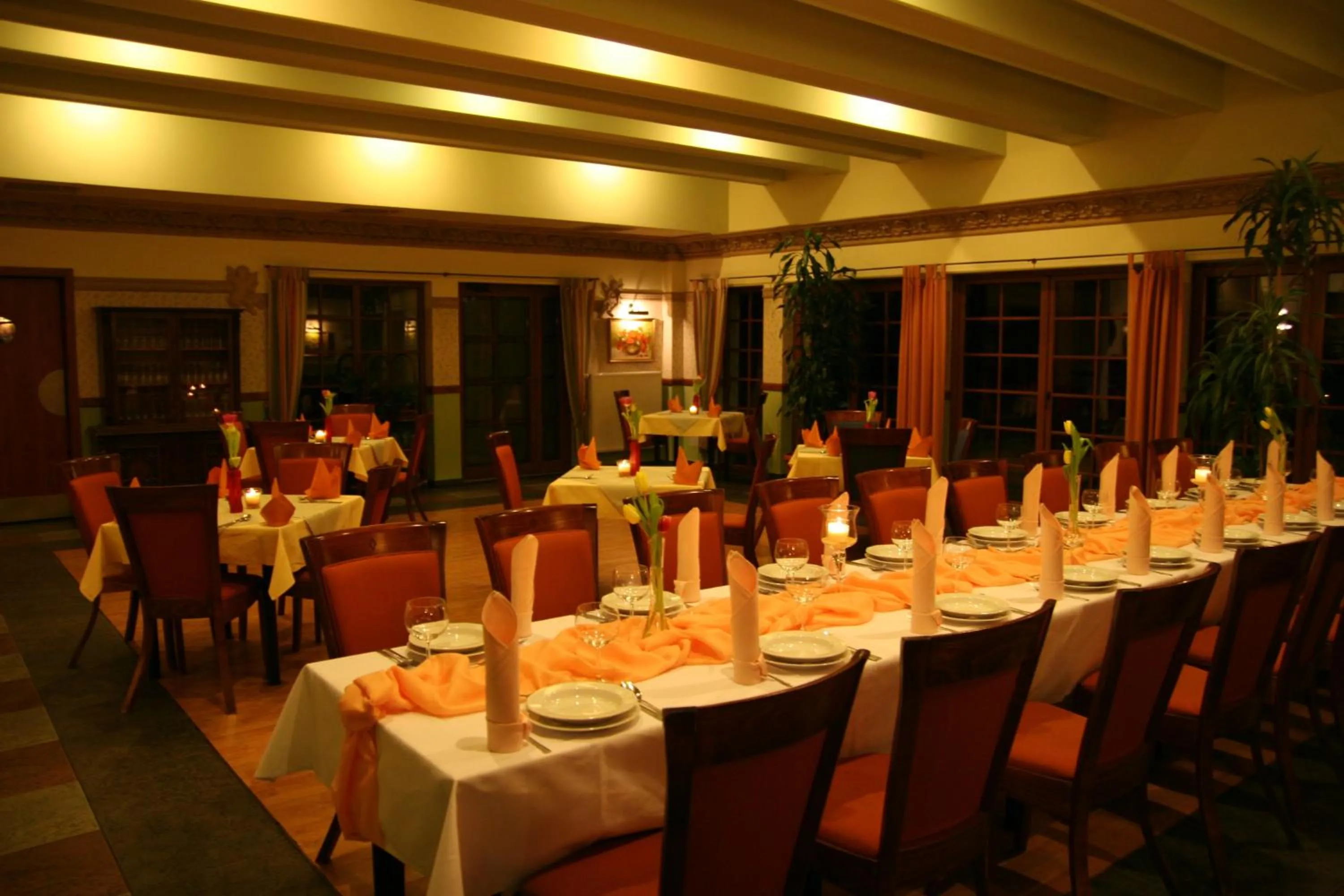 Restaurant/places to eat in Hotel Karolinka