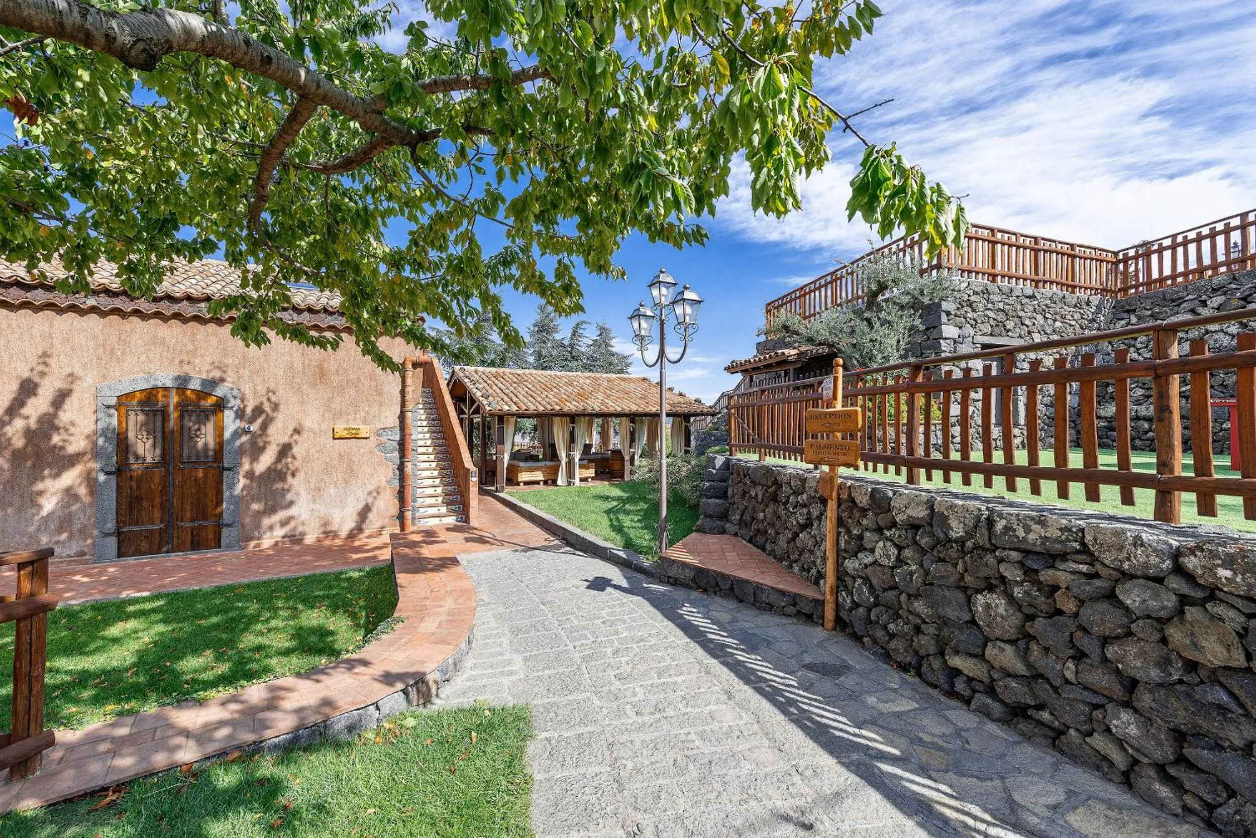 Garden view in Etna Quota Mille Boutique Hotel, Typical Sicilian Food & Wine