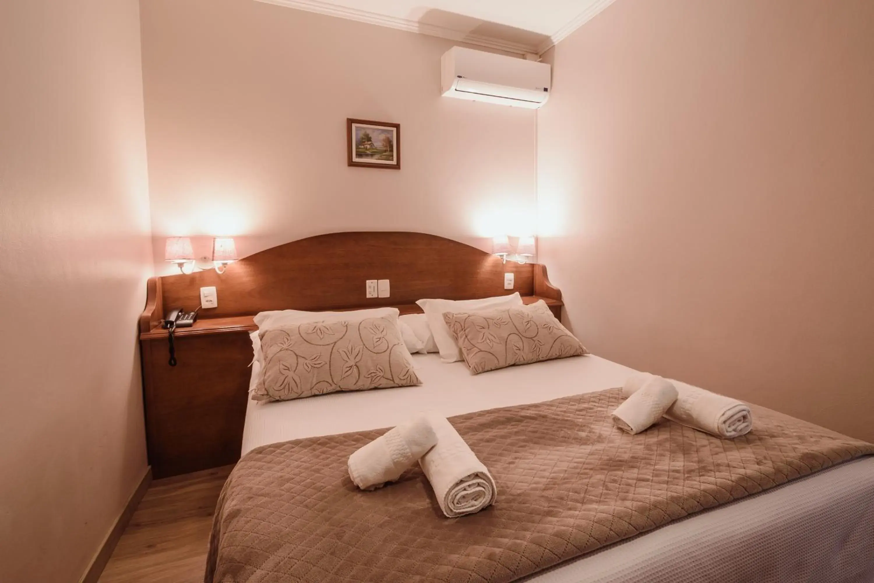 Classic Quadruple Room in Hotel Vista do Vale Classic Quadruple Room in Hotel Vista do Vale