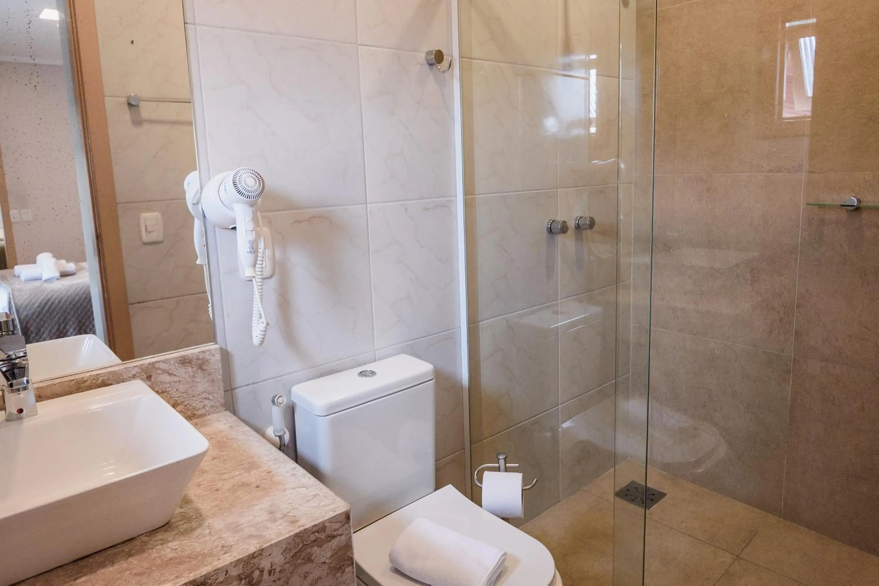 Shower in Hotel Vista do Vale