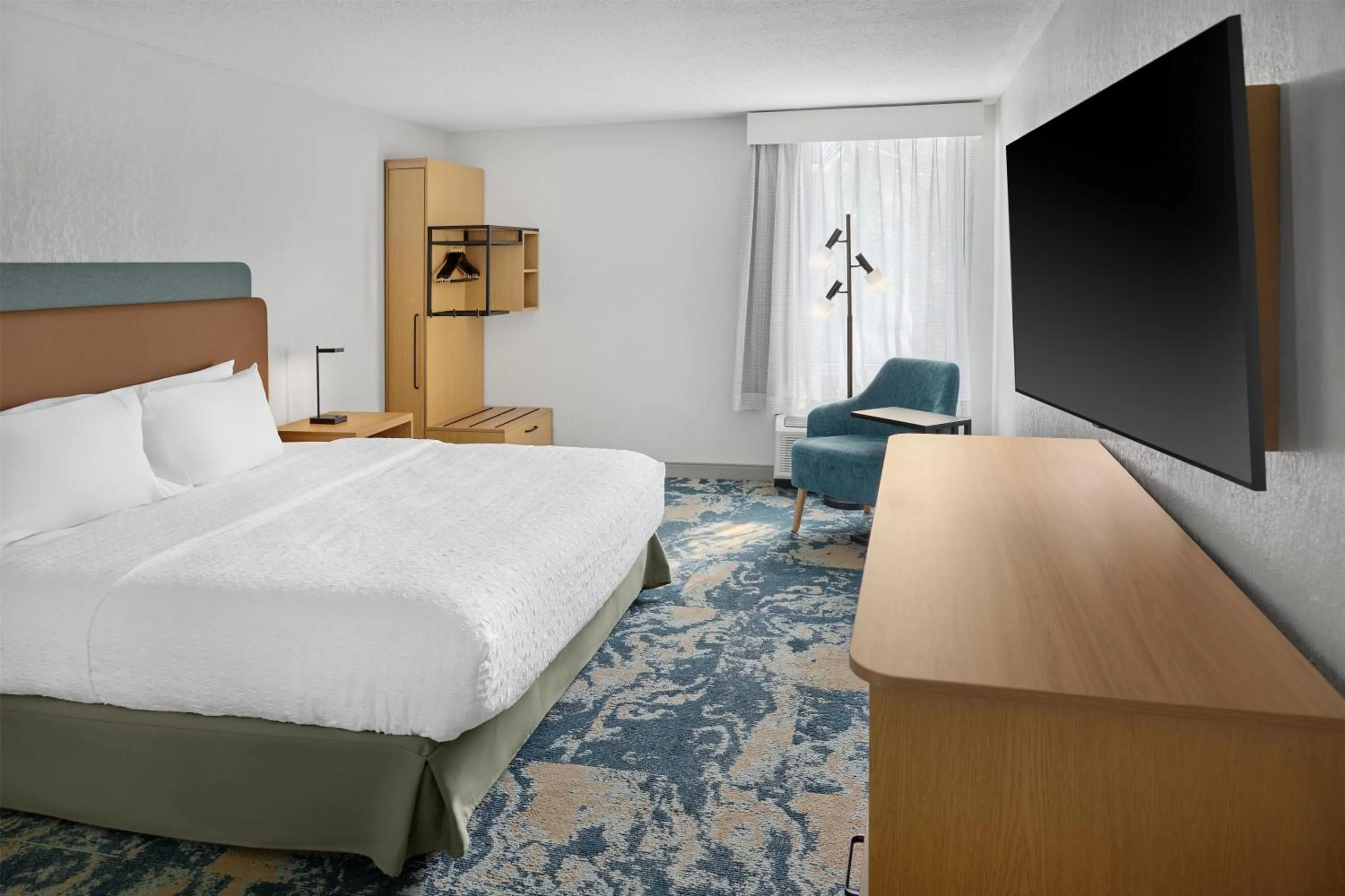 Bed in Hampton Inn Fort Lauderdale Plantation