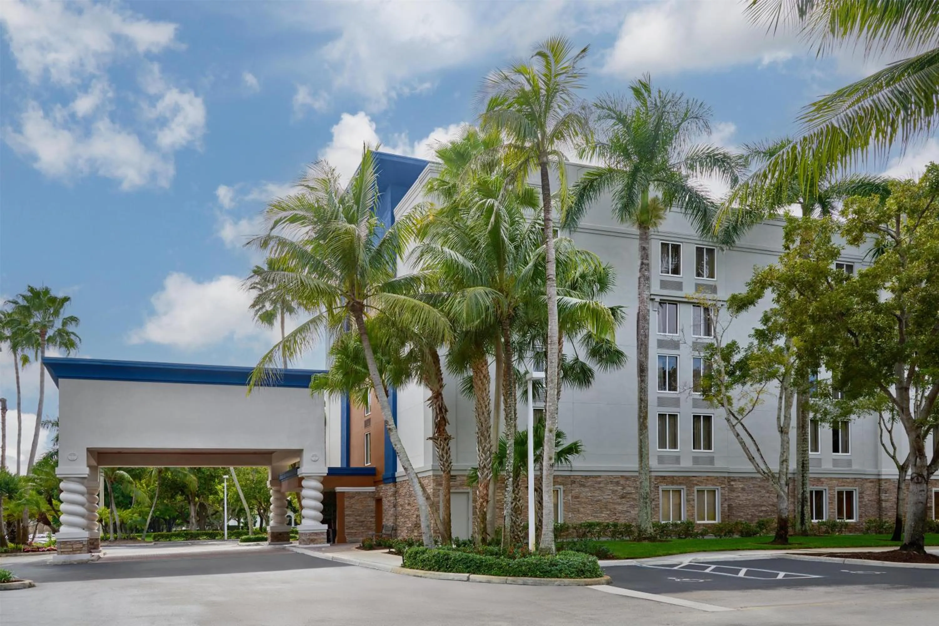 Property building in Hampton Inn Fort Lauderdale Plantation