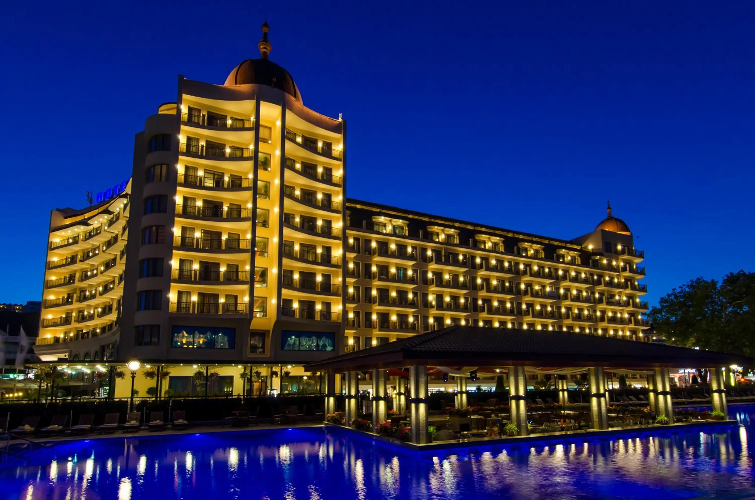 Facade/entrance in Admiral Hotel - Ultra All Inclusive & Private Beach