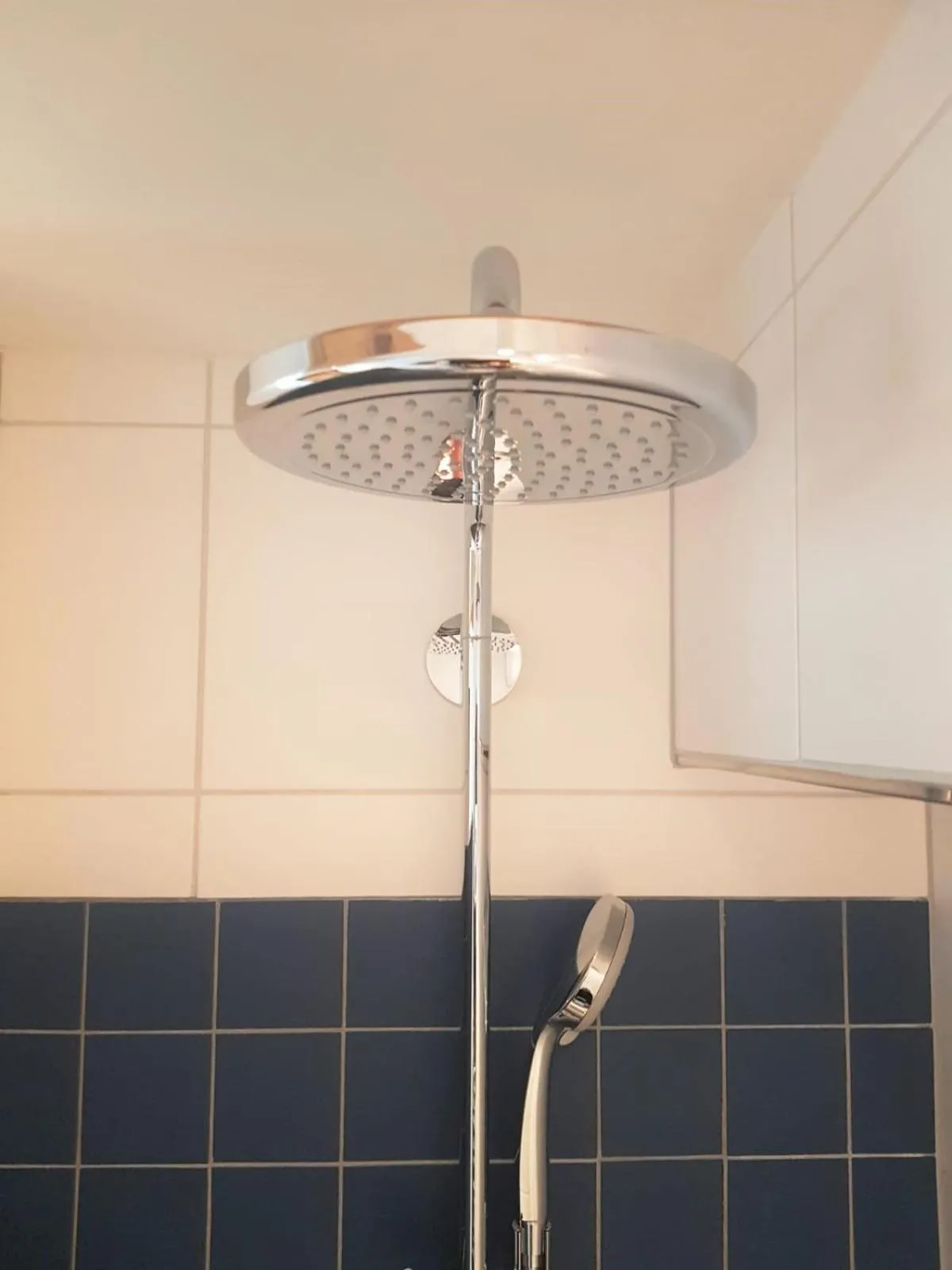 Shower in 23 SouS