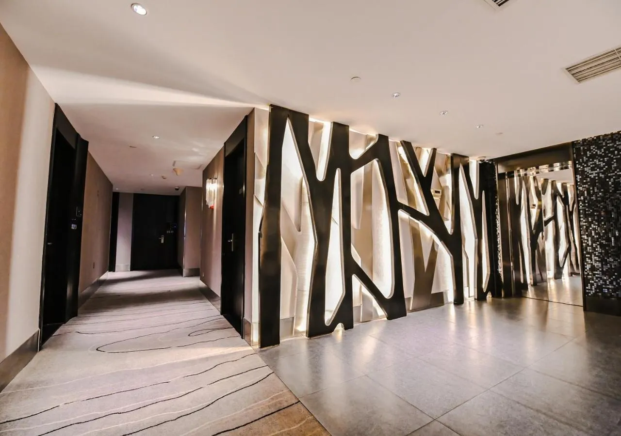 Property building in Crystal Orange Hotel Shanghai Kangqiao Branch