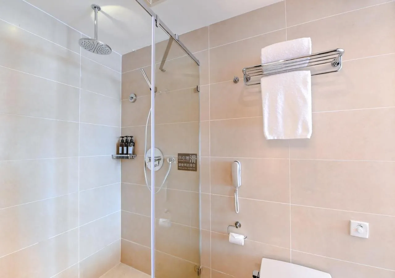 Shower in Crystal Orange Hotel Shanghai Kangqiao Branch