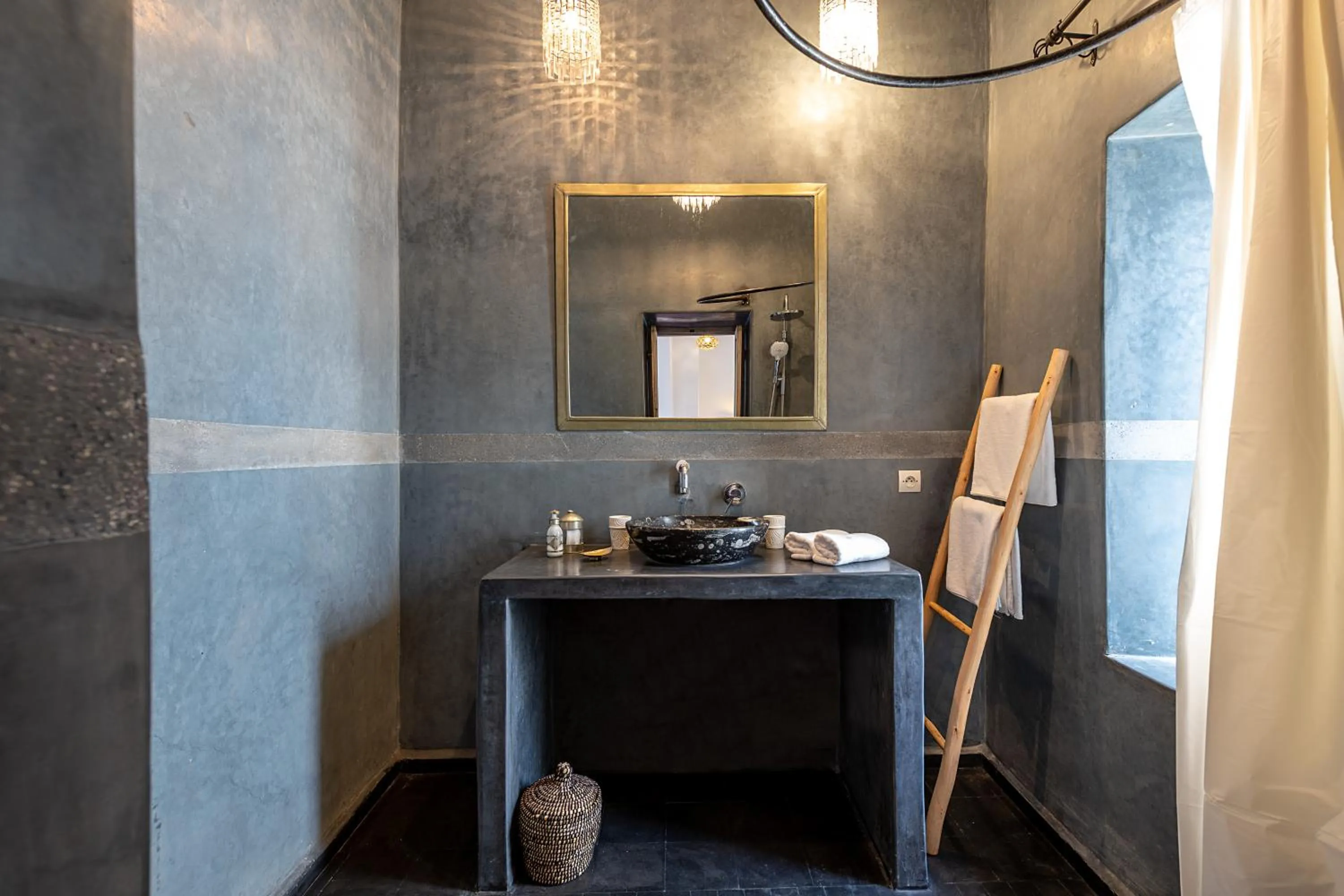 Shower in Riad la Parenthèse by Sashema