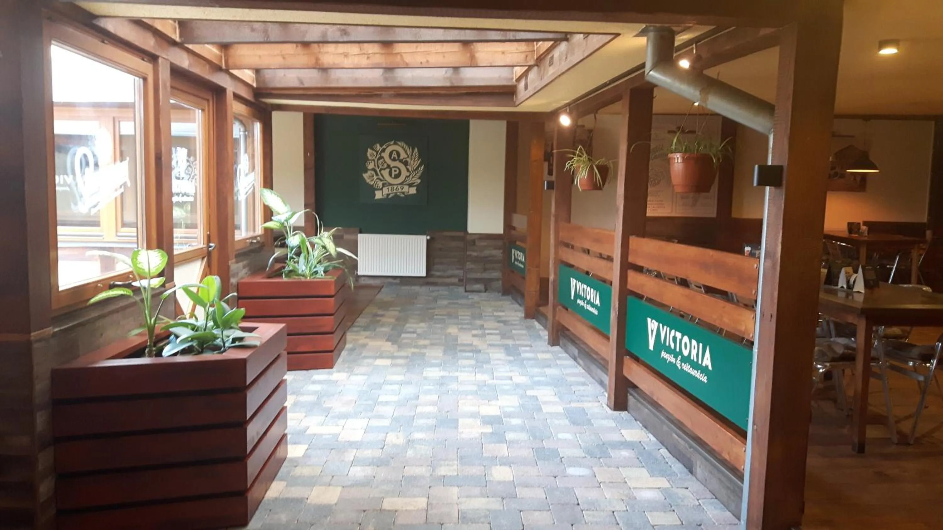 Food and drinks in Victoria - Penzion & Restaurant