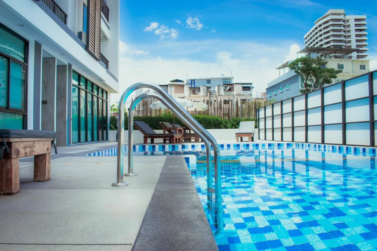 Swimming pool in Baan Pakdi Pattaya