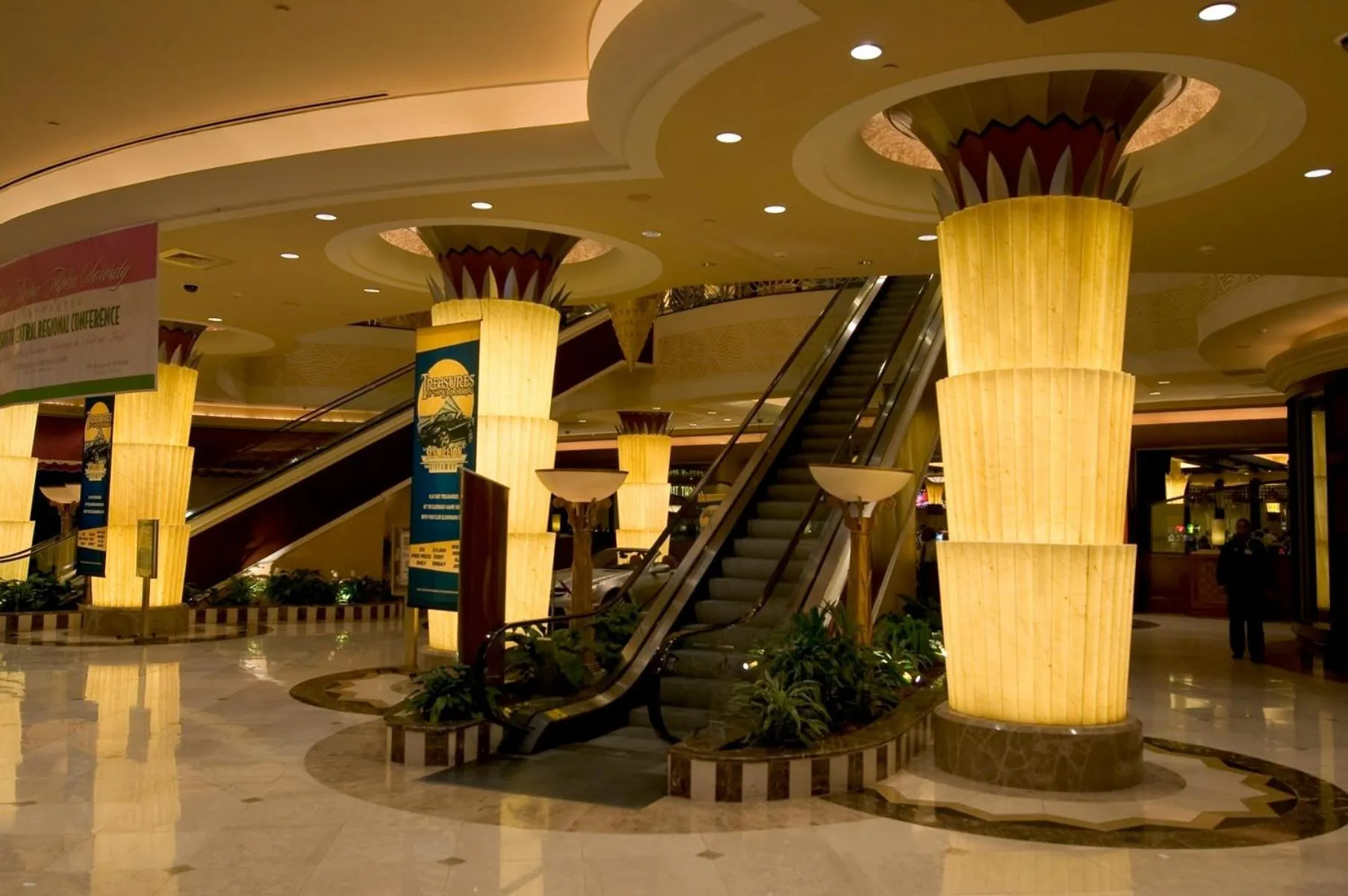 Lobby or reception in Bally's Shreveport Casino & Hotel