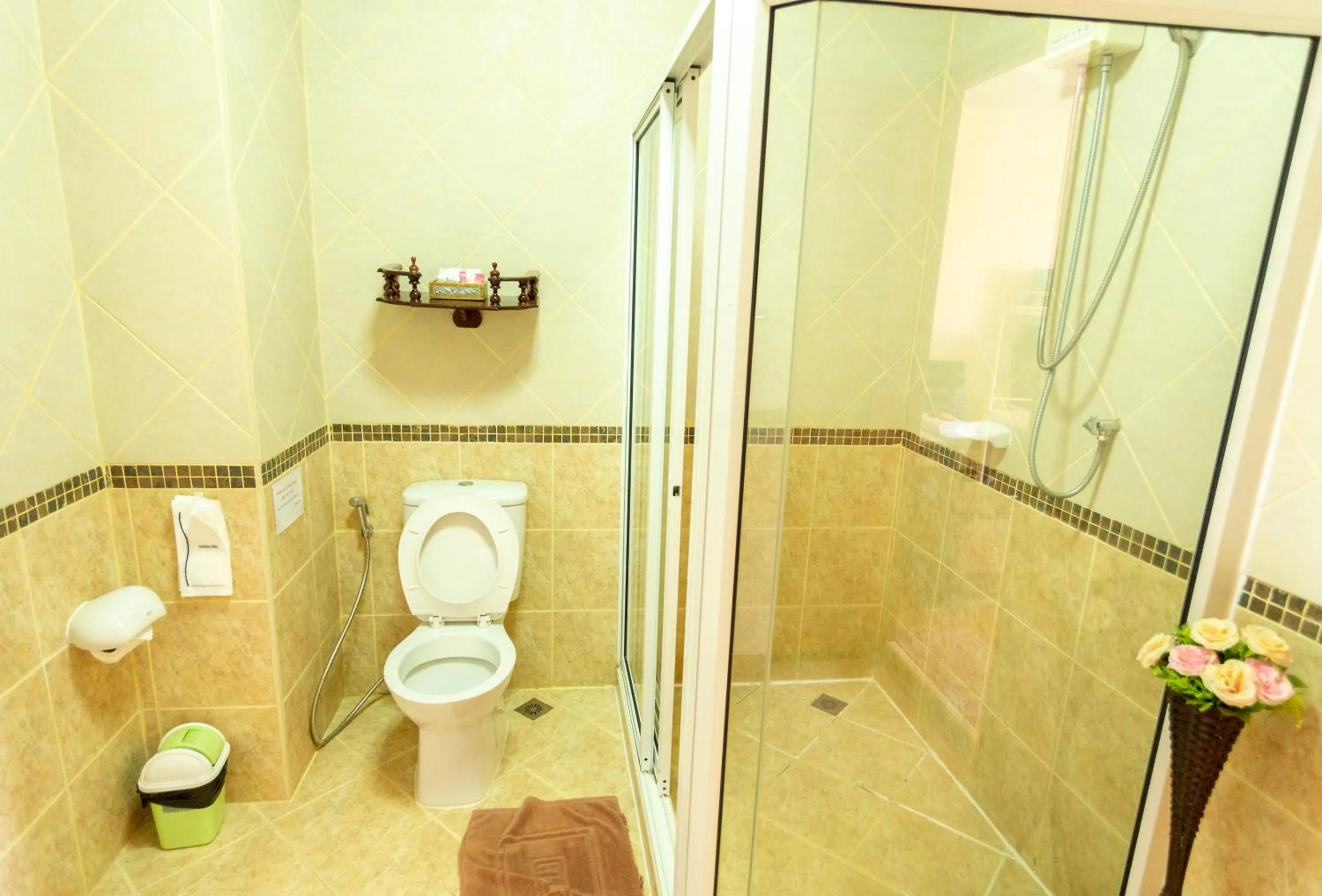 Bathroom in Chang Charlie Inn, Boutique