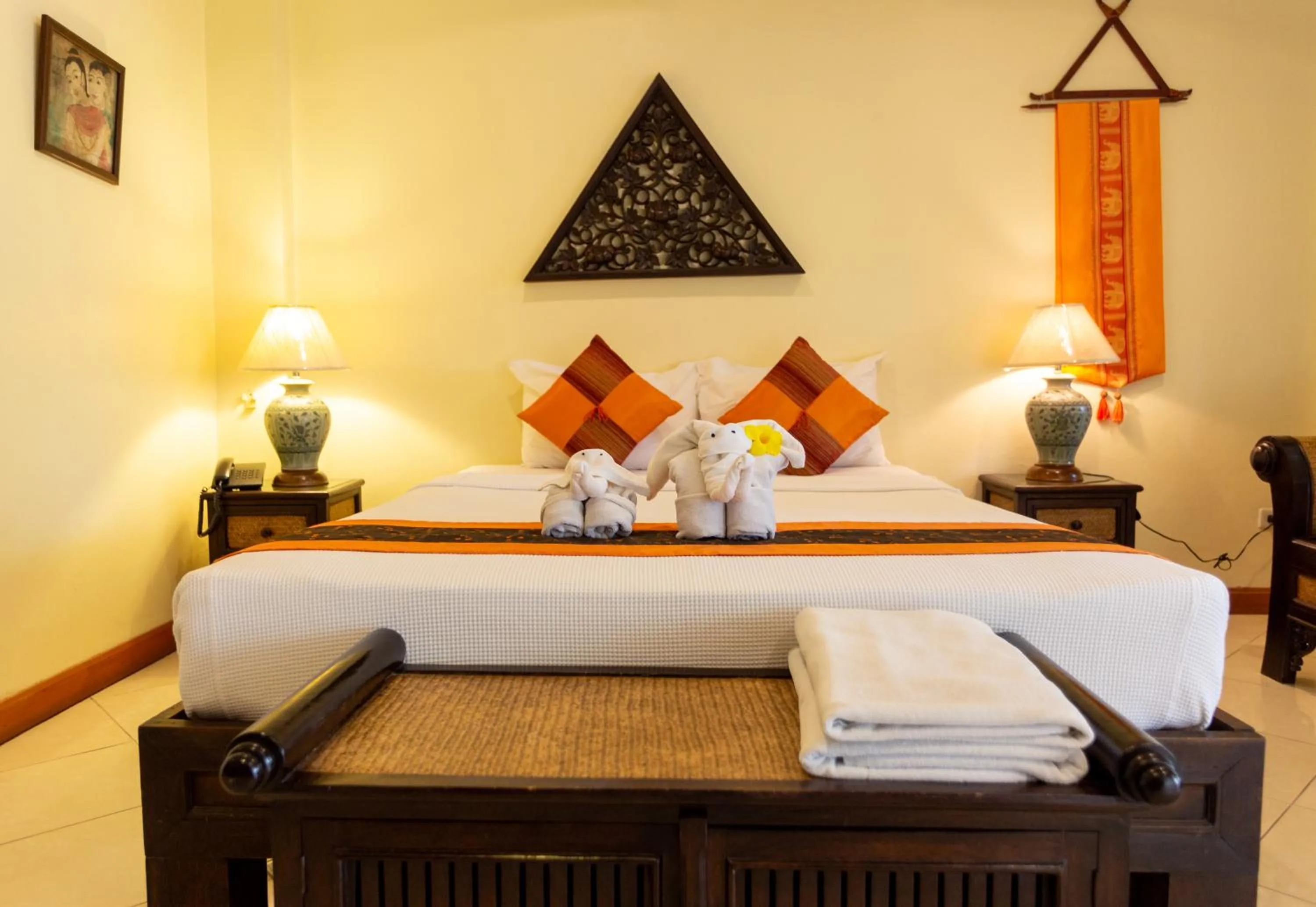 Bed in Chang Charlie Inn, Boutique