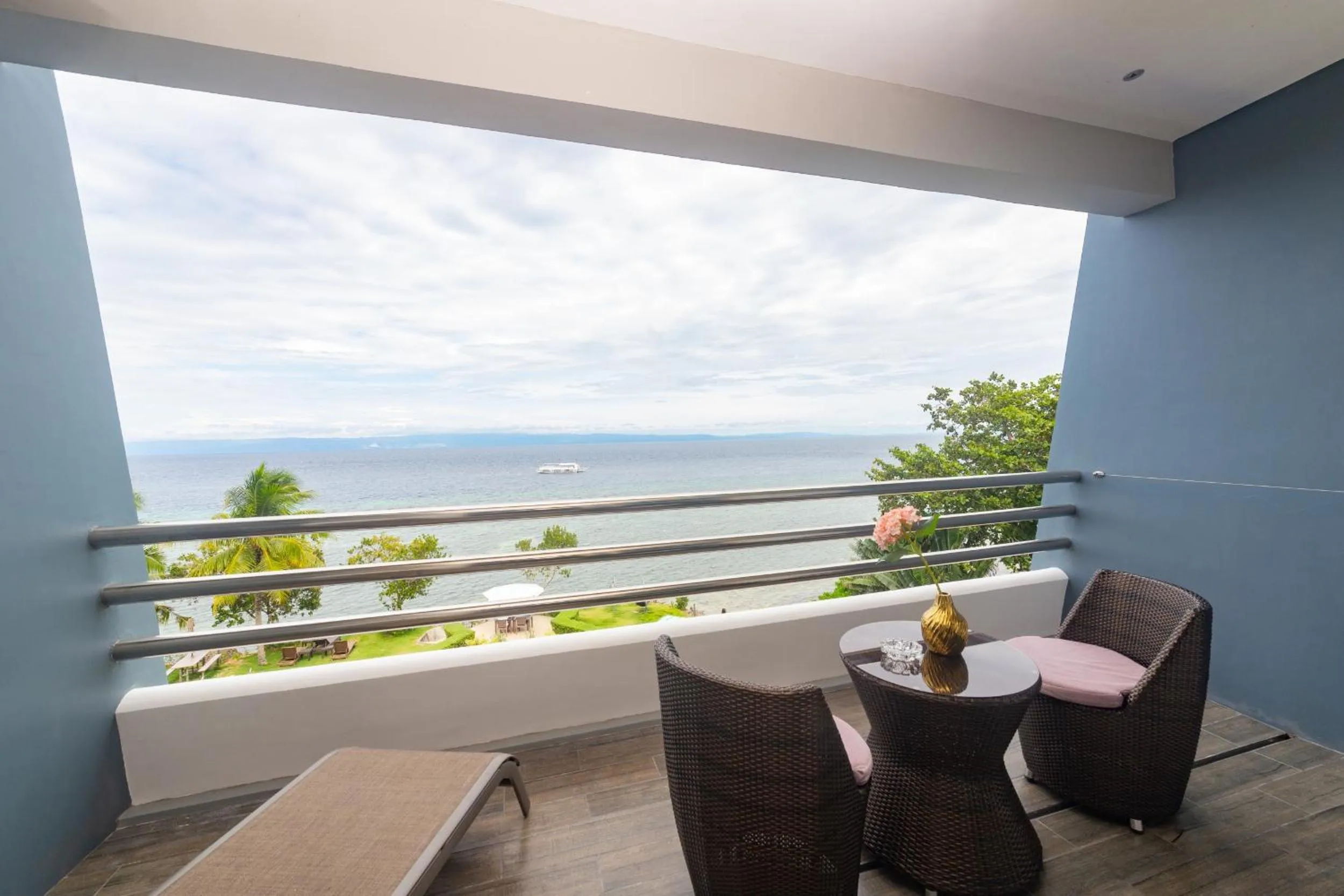 Balcony/Terrace in Panglao Sea Resort - Tangnan