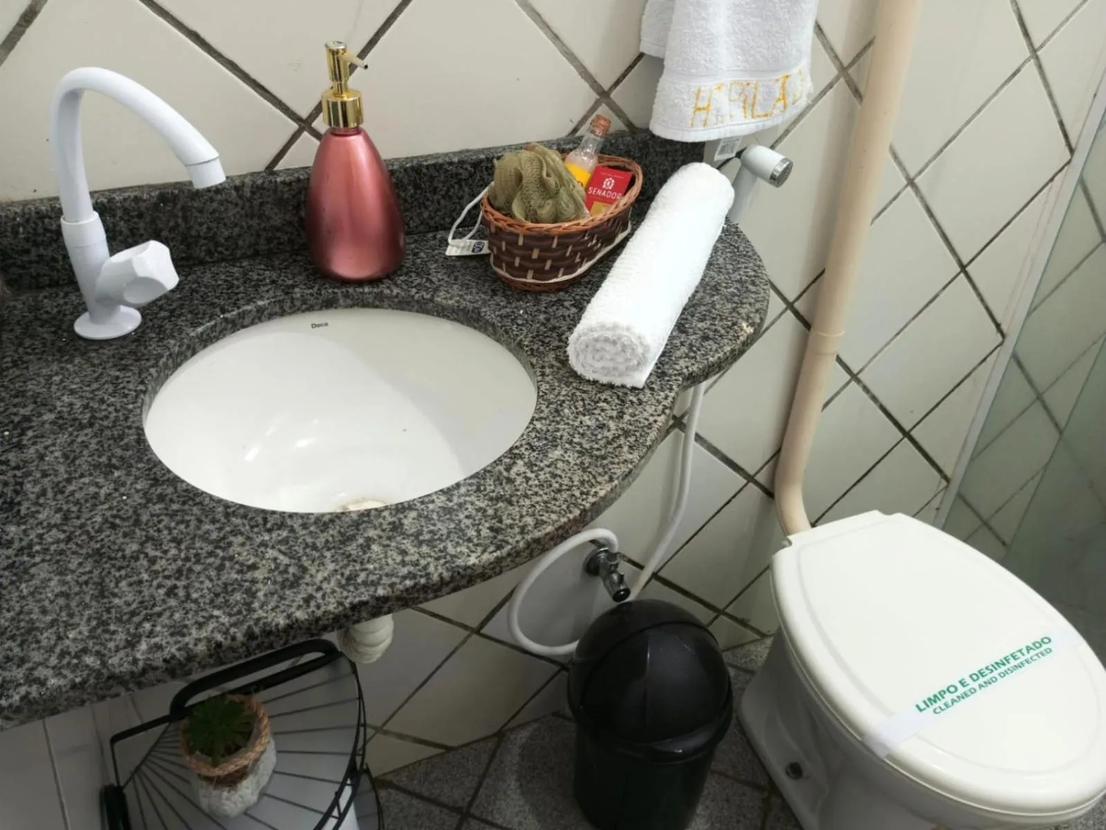 Bathroom in Hotel Pilão