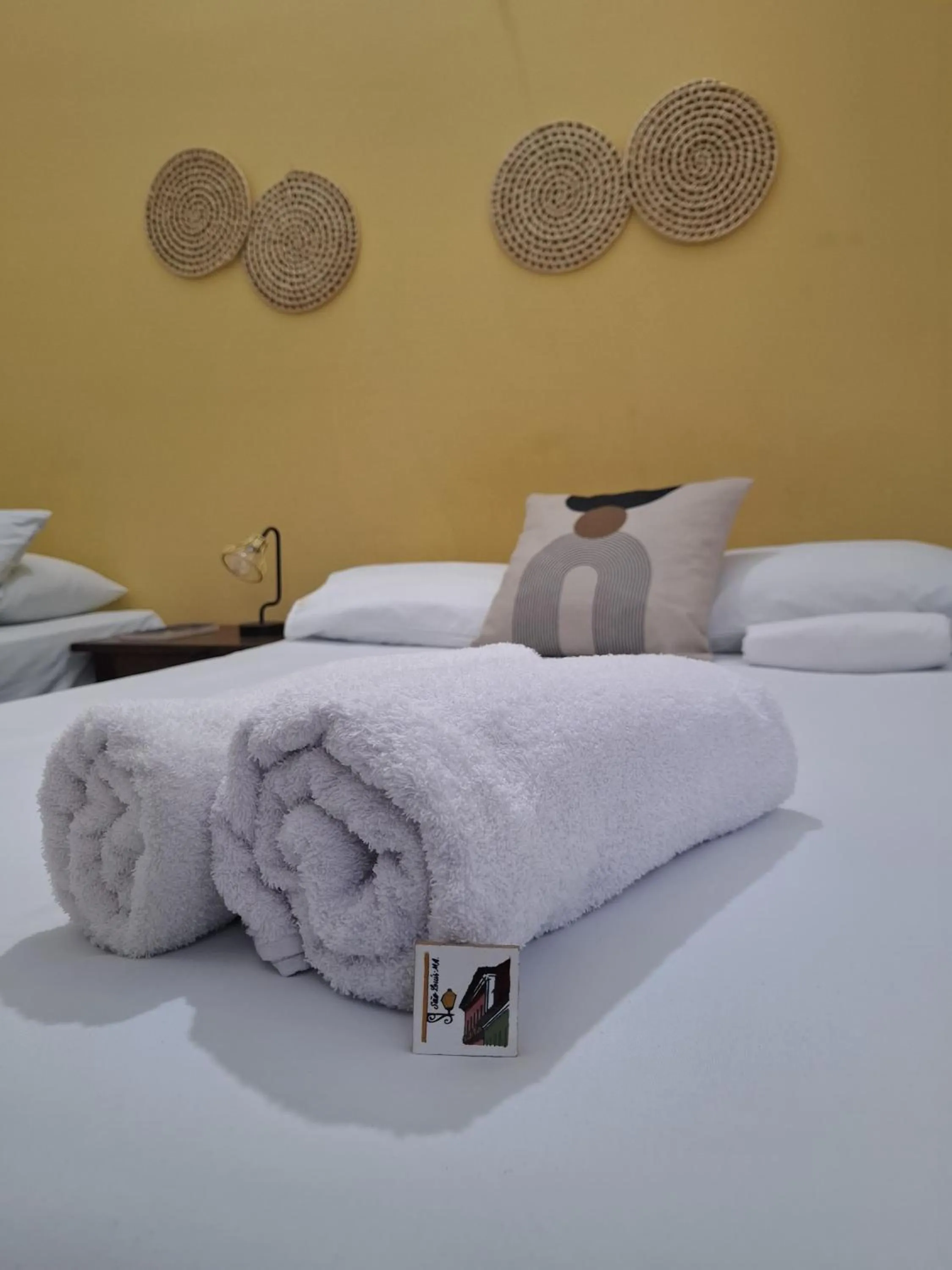 towels, Bed in Hotel Pilão