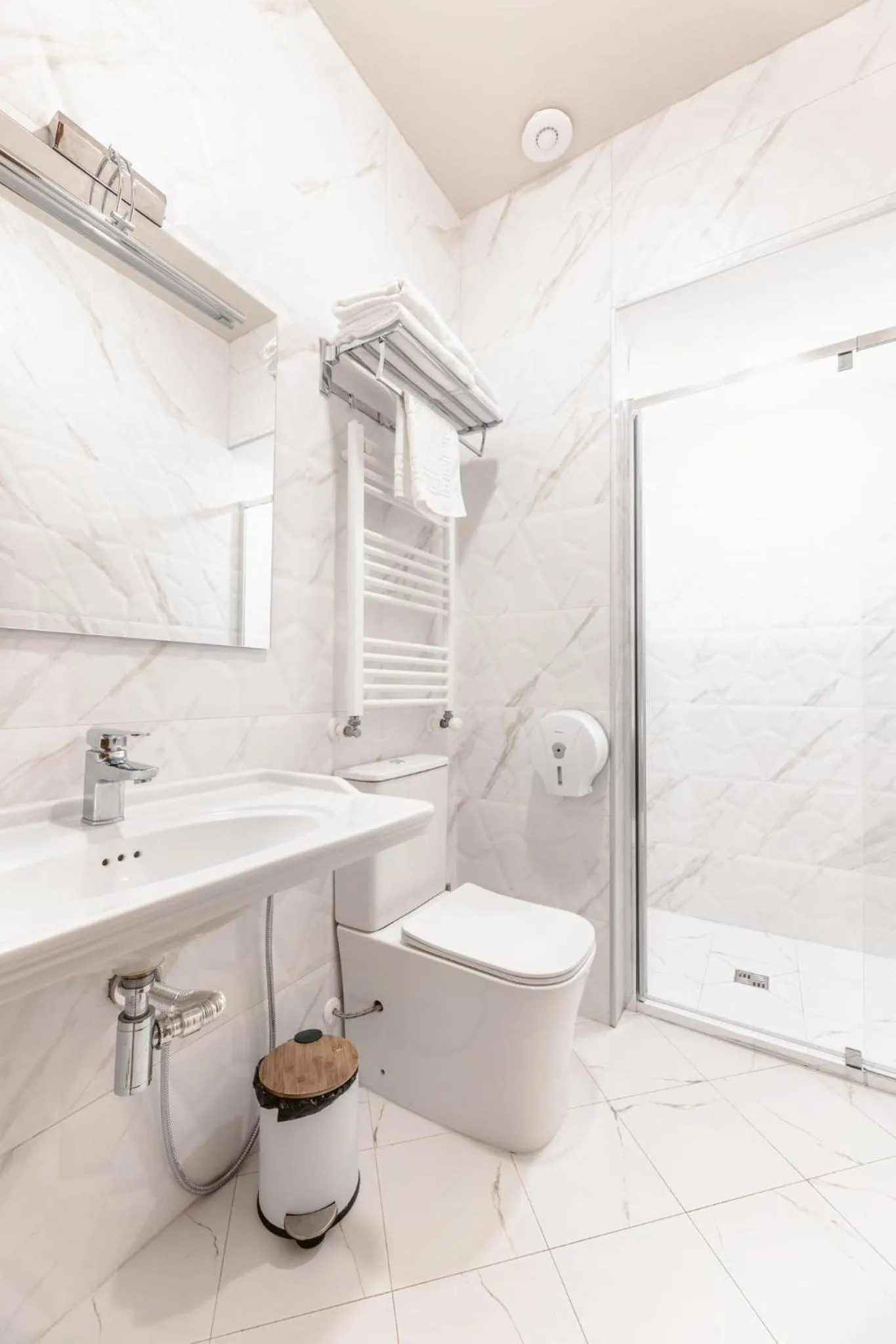 Shower in Park Hotel Tskaltubo - Balneo Resort