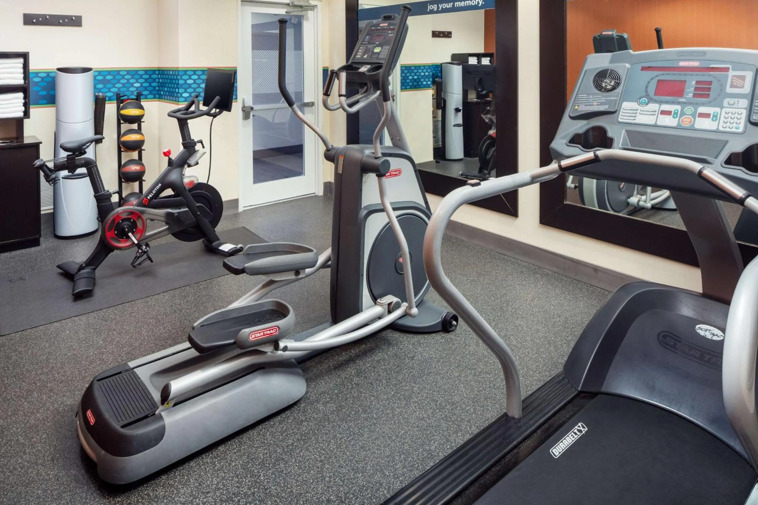 Fitness centre/facilities in Hampton Inn & Suites Savannah - I-95 South - Gateway
