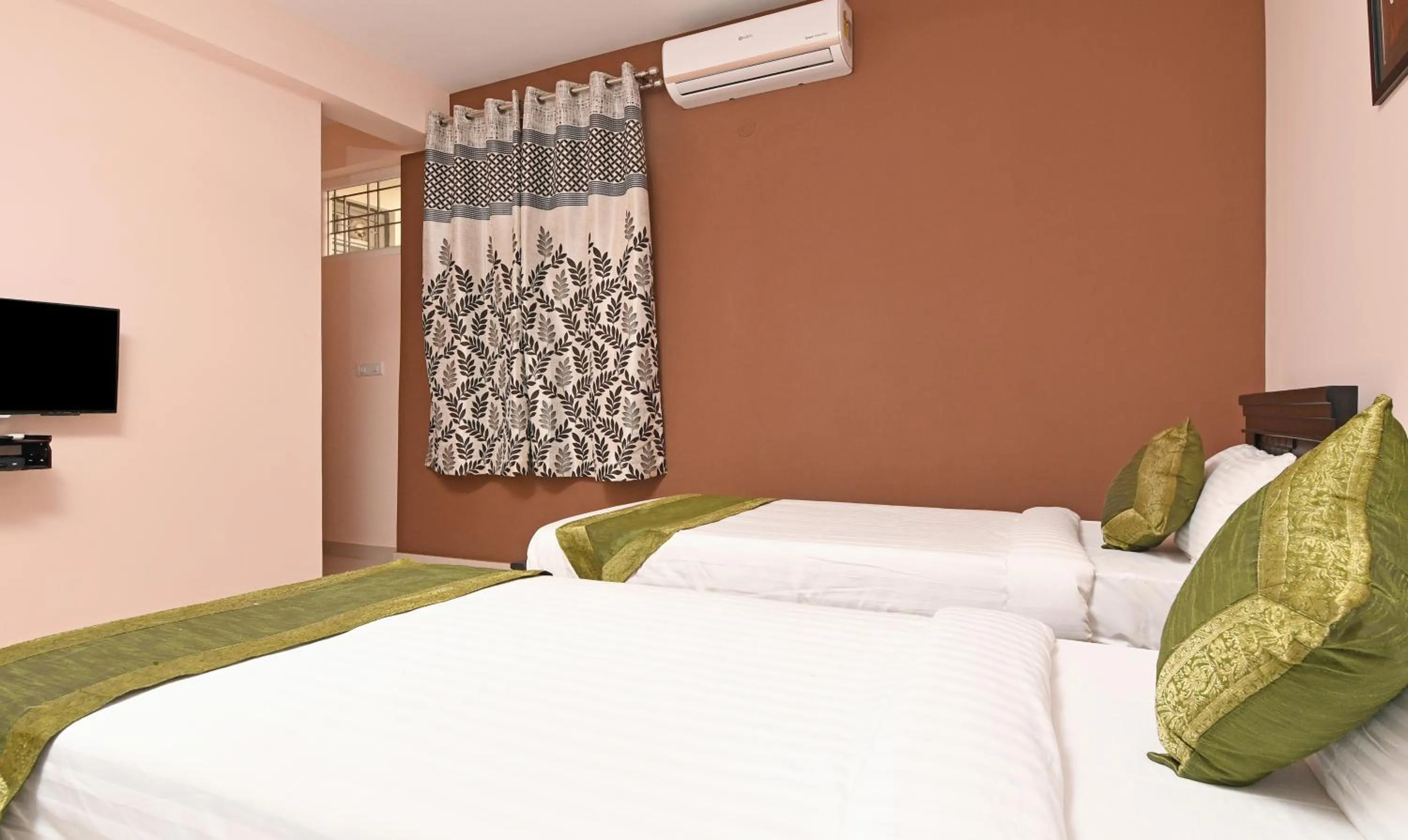 Bed in Itsy Hotels Shivas Kuteera