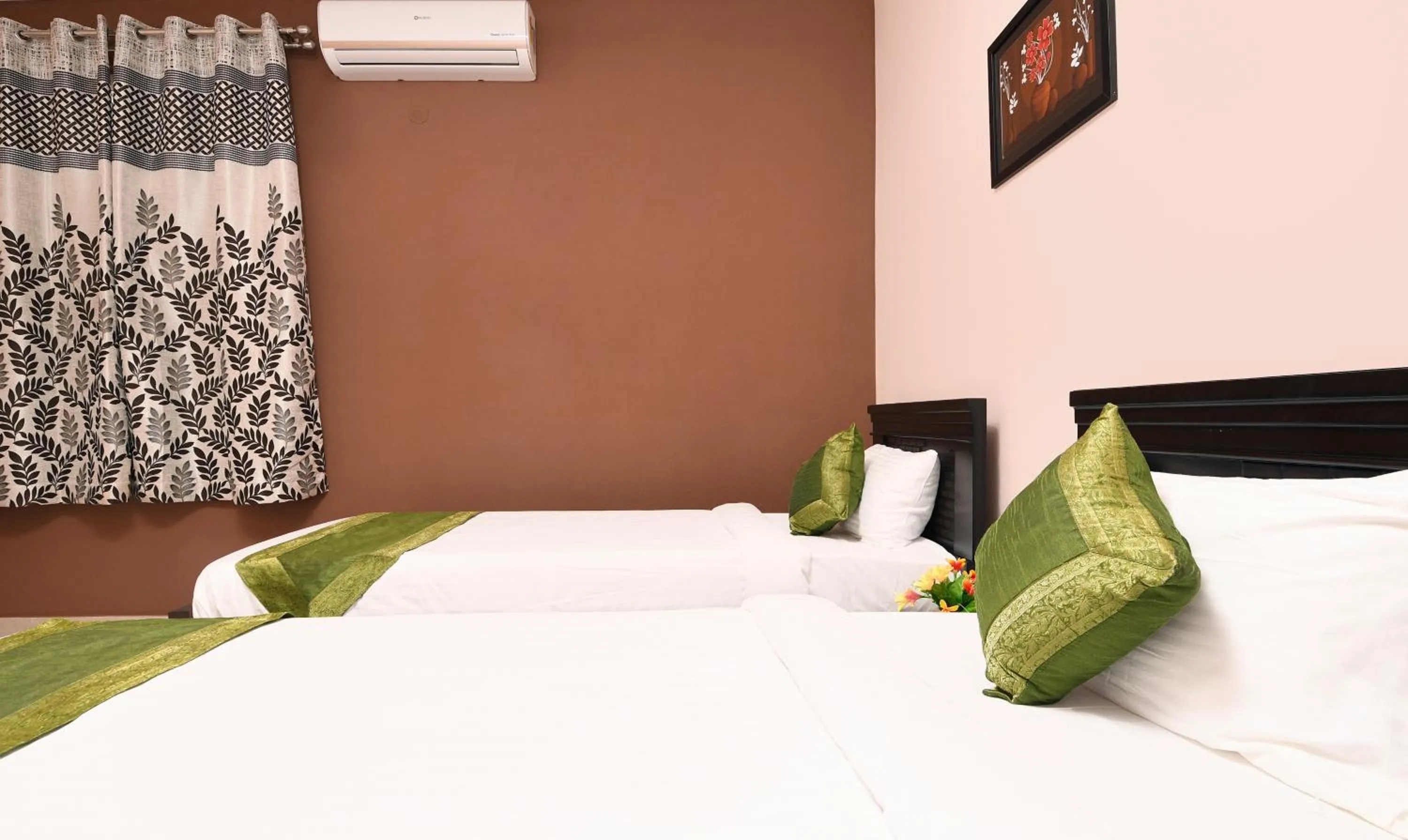 Bed in Itsy Hotels Shivas Kuteera