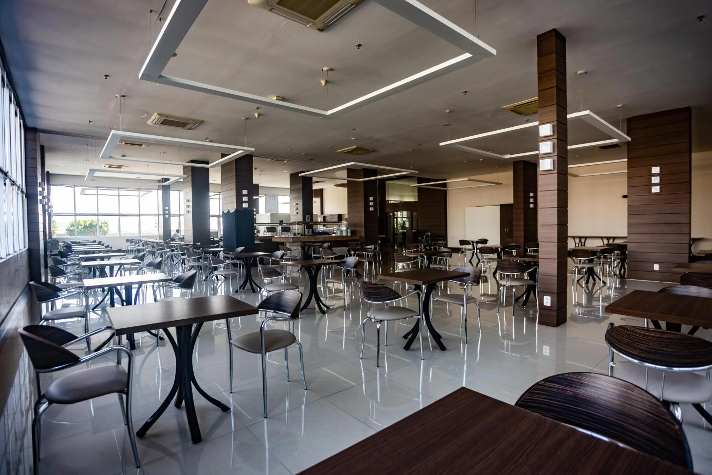 Restaurant/places to eat in Master Cosmopolitan Moinhos de Vento