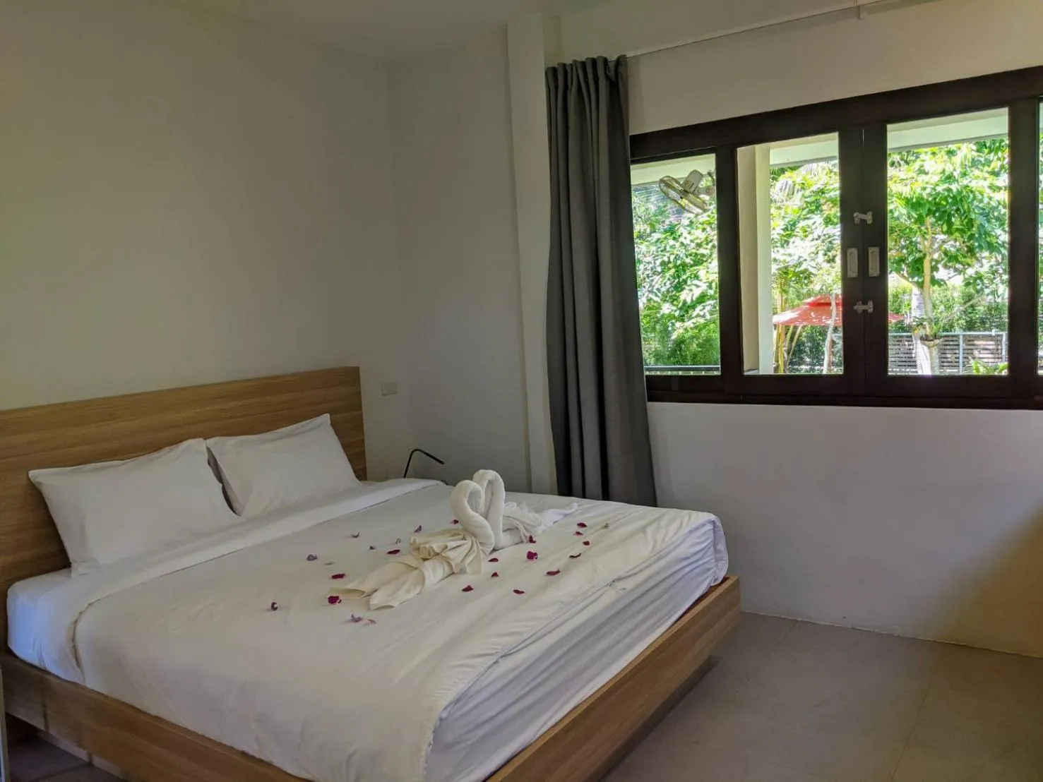 Bed in Samutra Residences