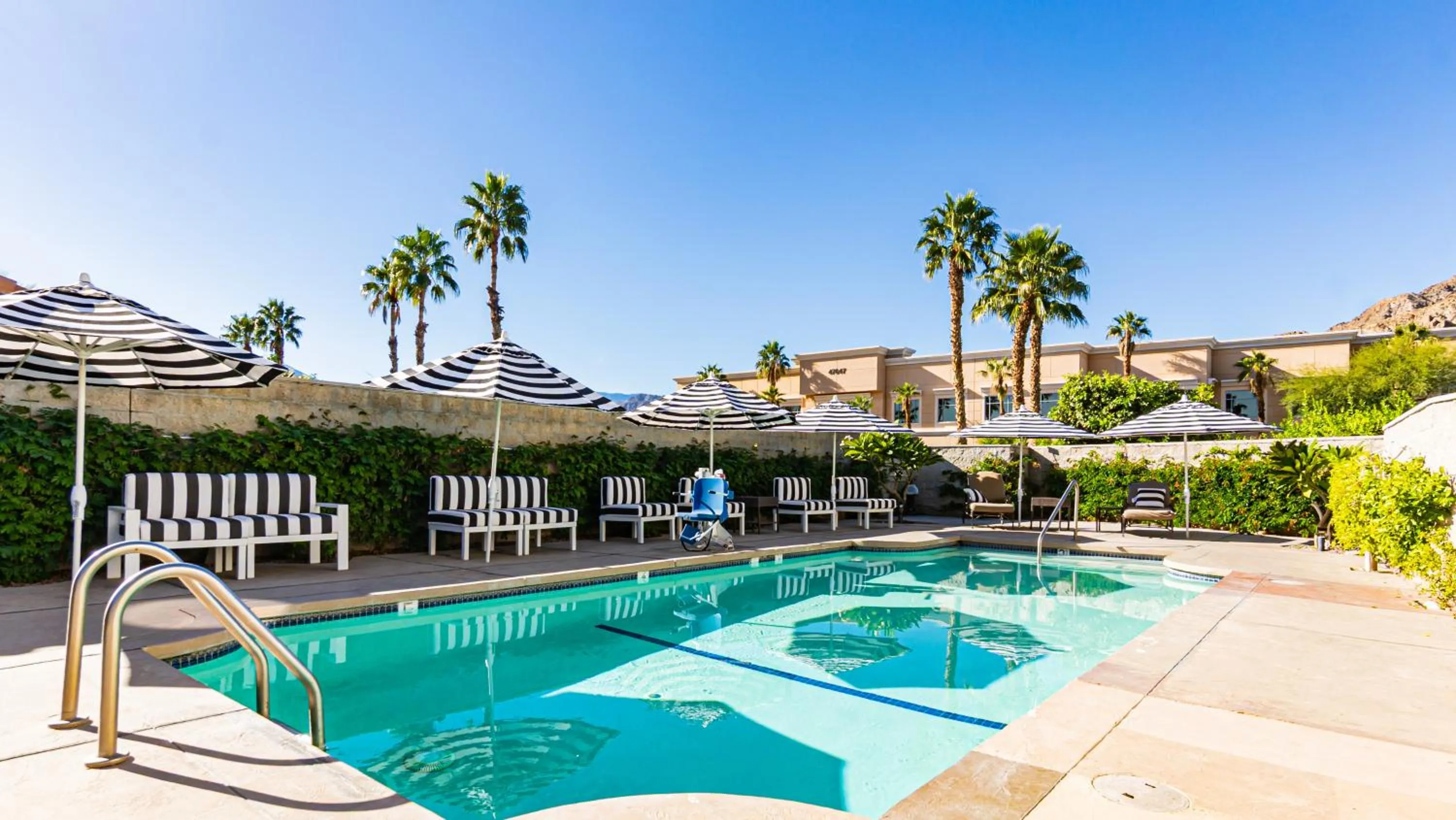 Swimming pool in The Chateau at Lake La Quinta