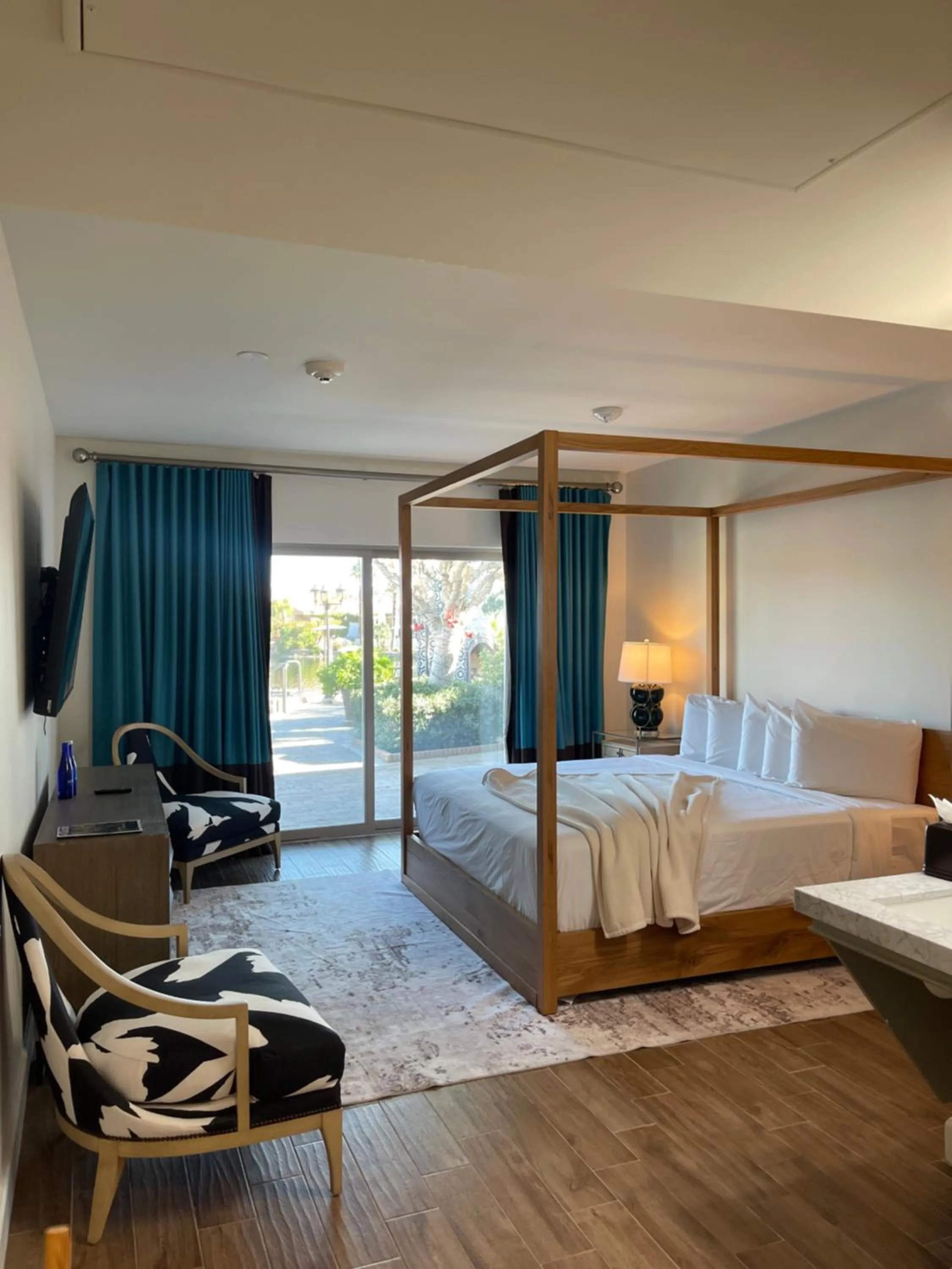 Bed in The Chateau at Lake La Quinta