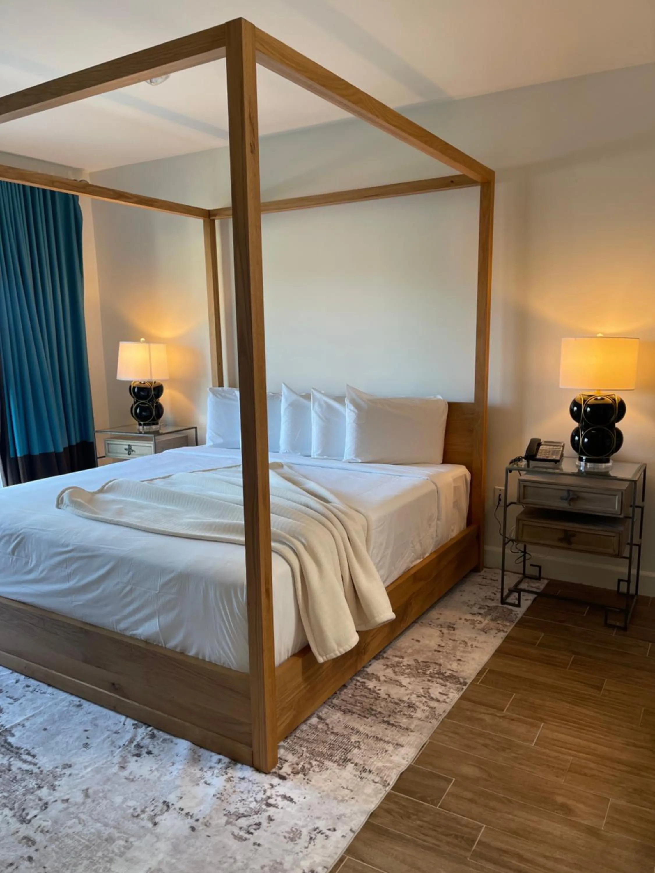 Bed in The Chateau at Lake La Quinta