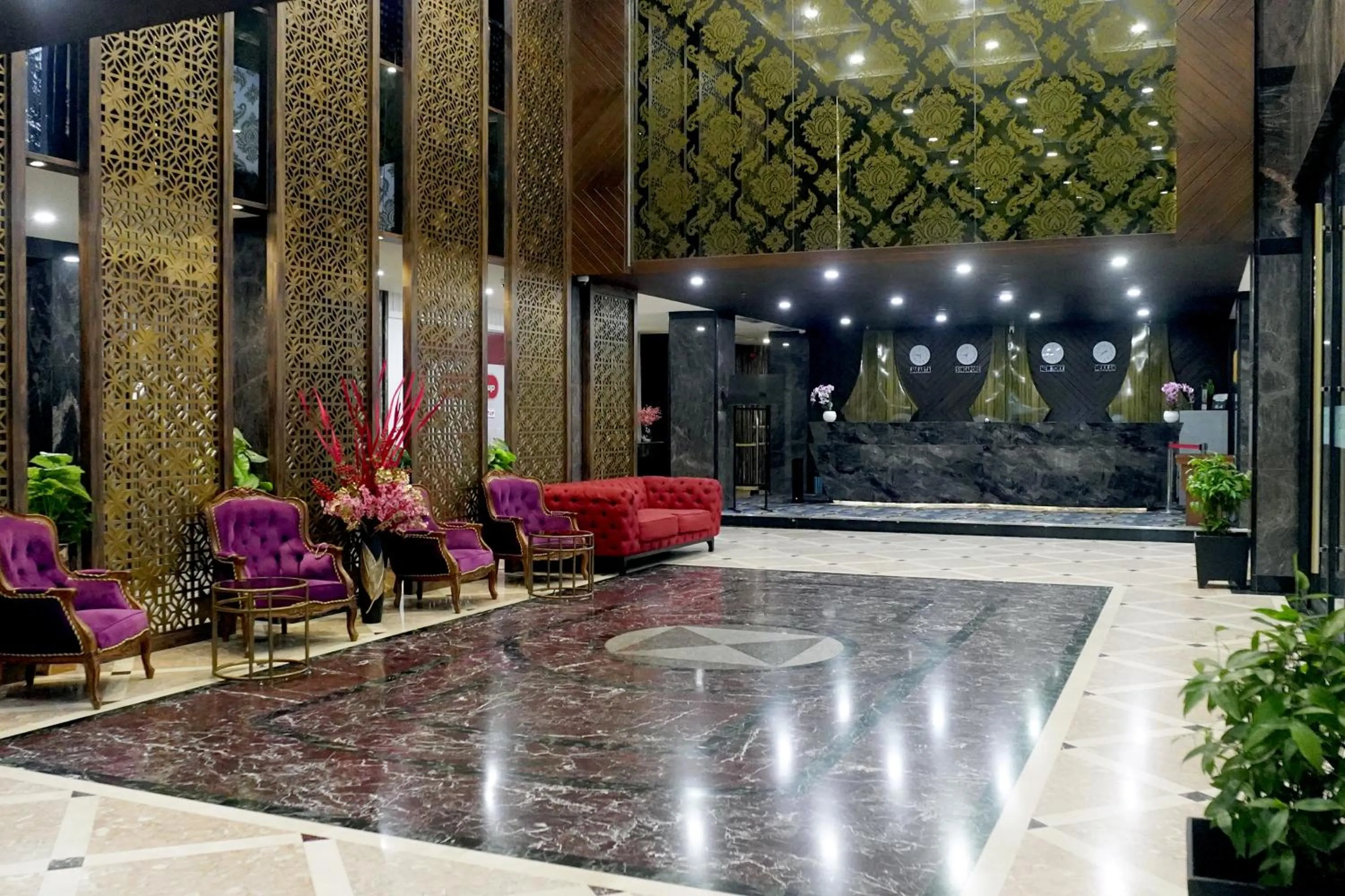 Lobby or reception in Beverly Hotel Batam