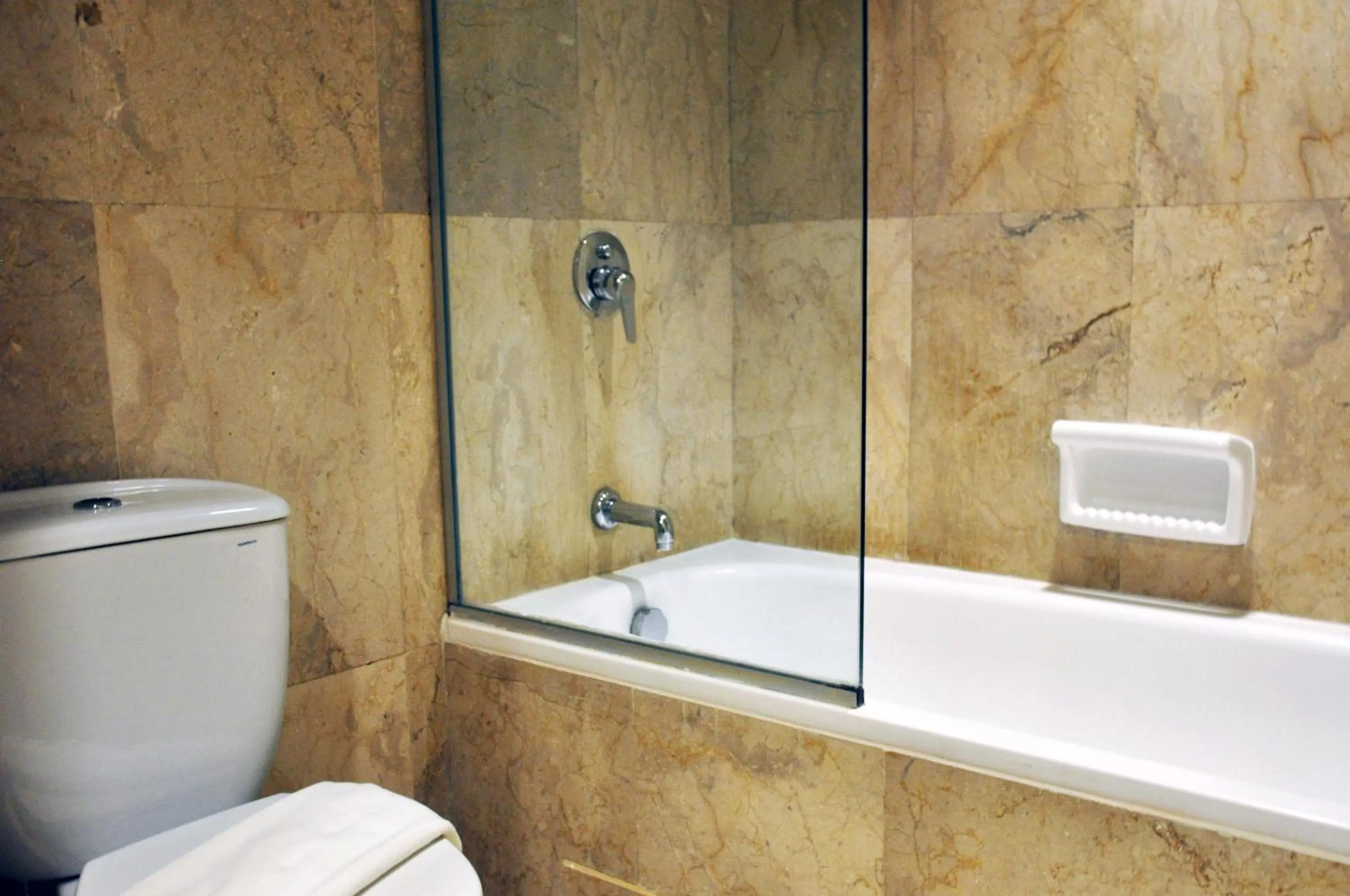 Bathroom in Beverly Hotel Batam