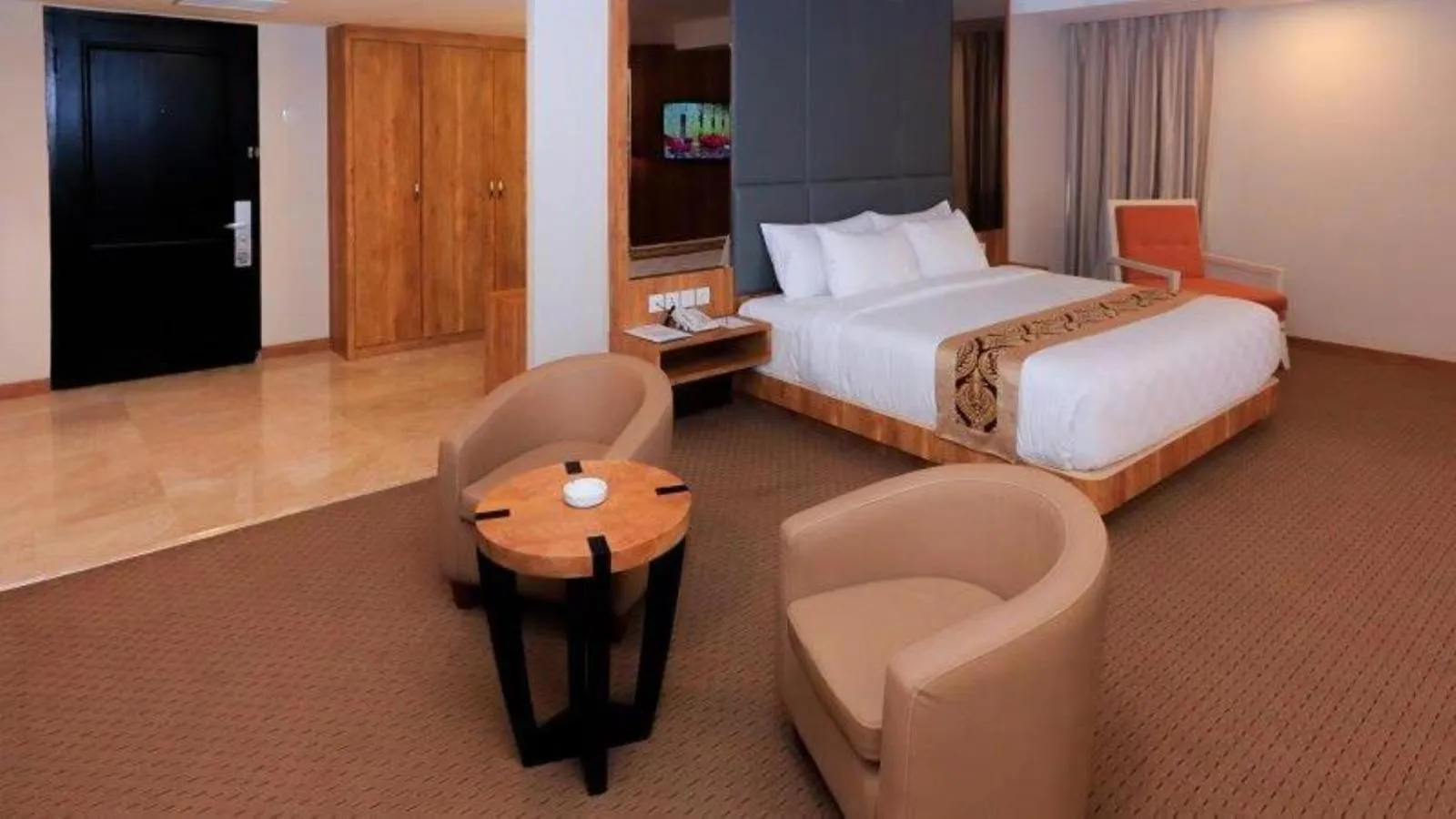 Bed in Beverly Hotel Batam