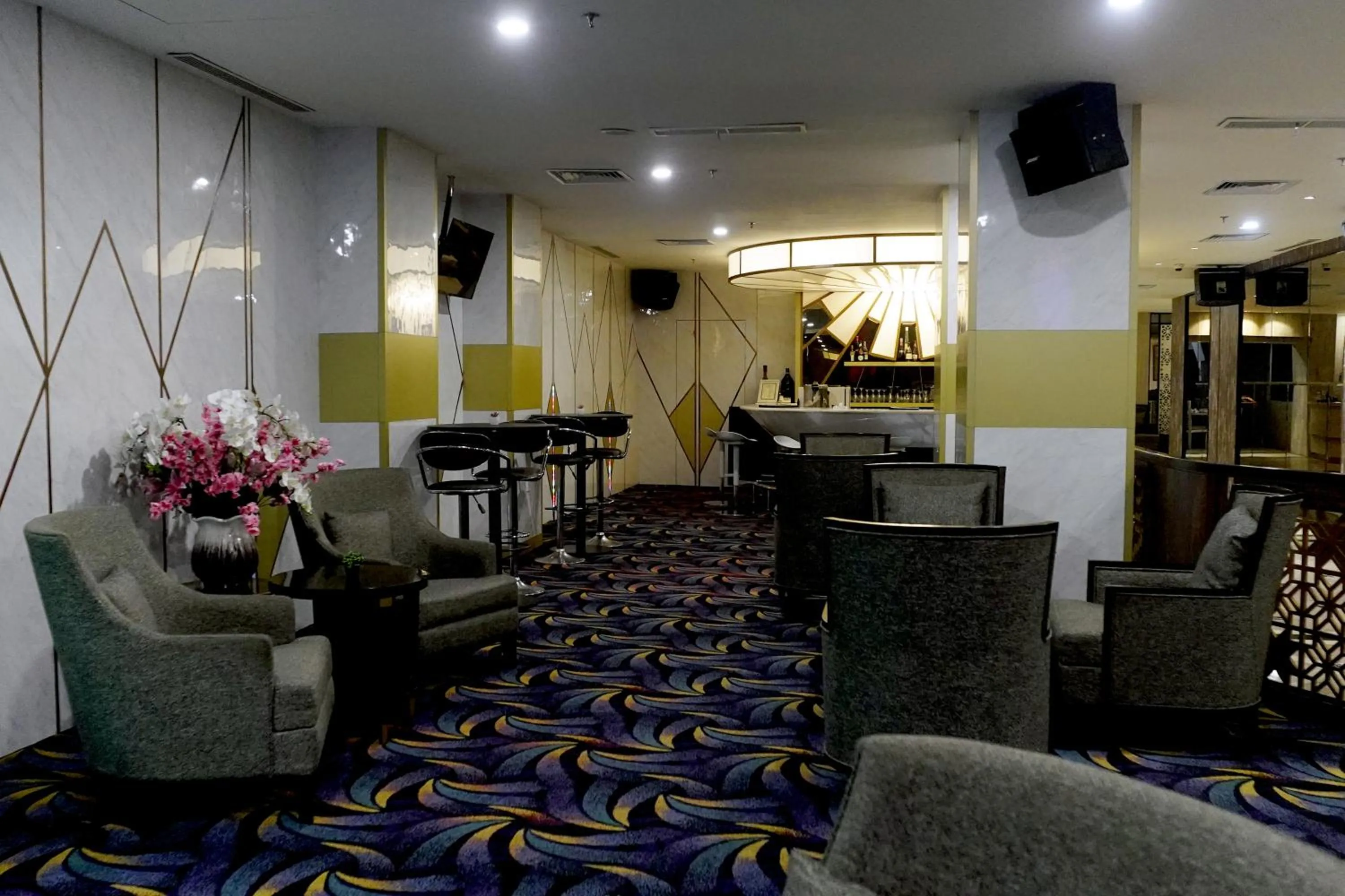 Lounge or bar in Beverly Hotel Batam
