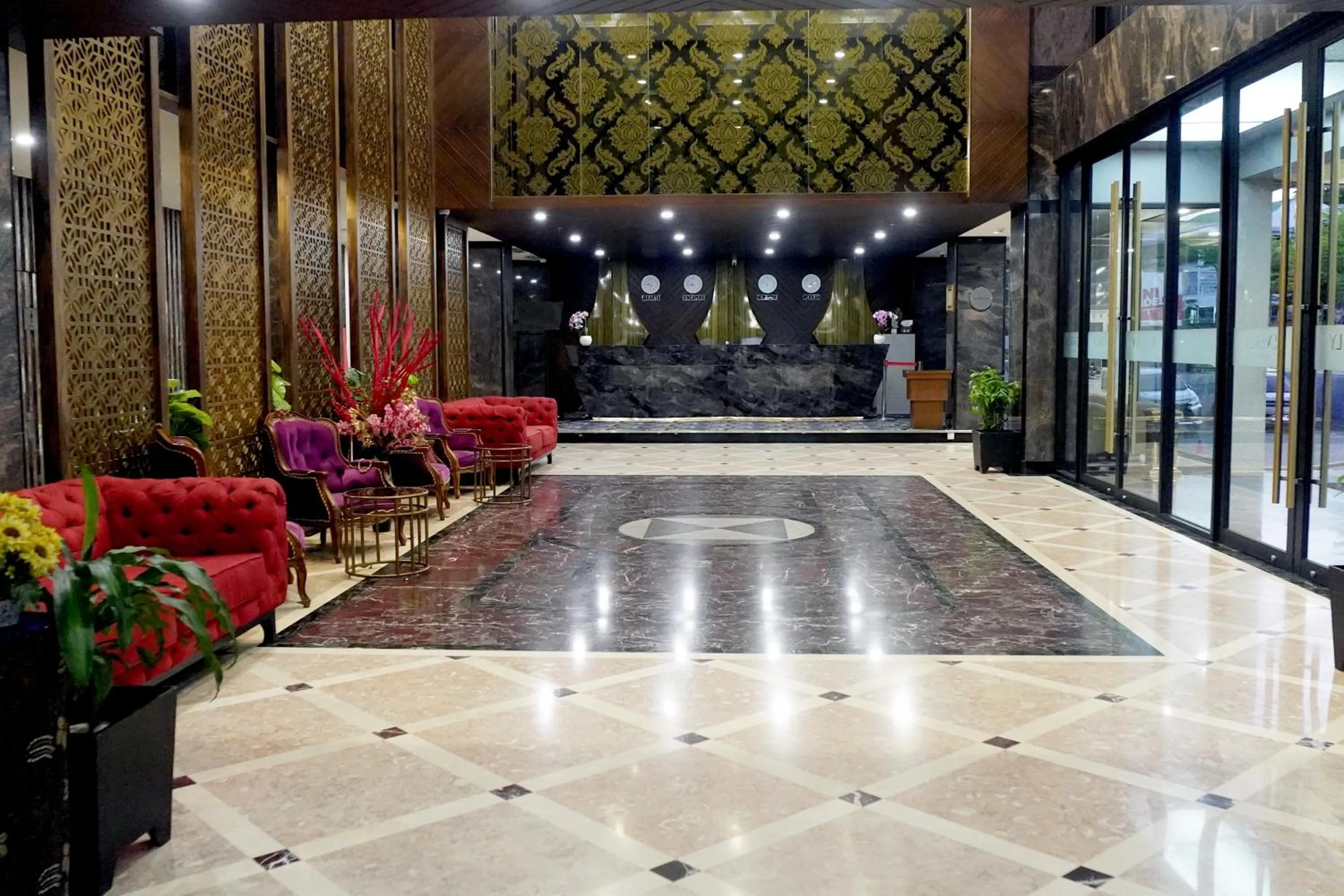 Lobby or reception in Beverly Hotel Batam