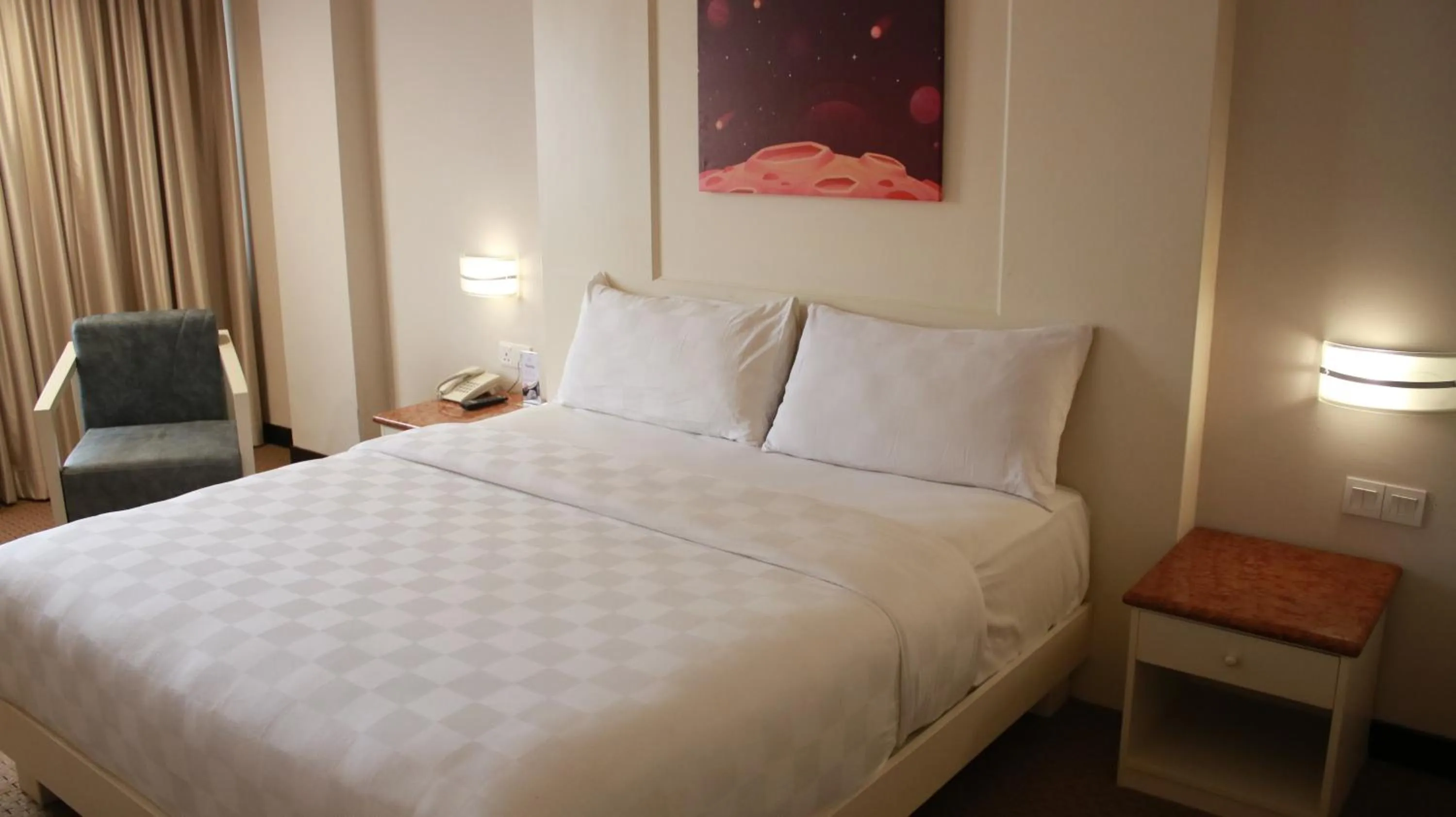 Bed in Beverly Hotel Batam