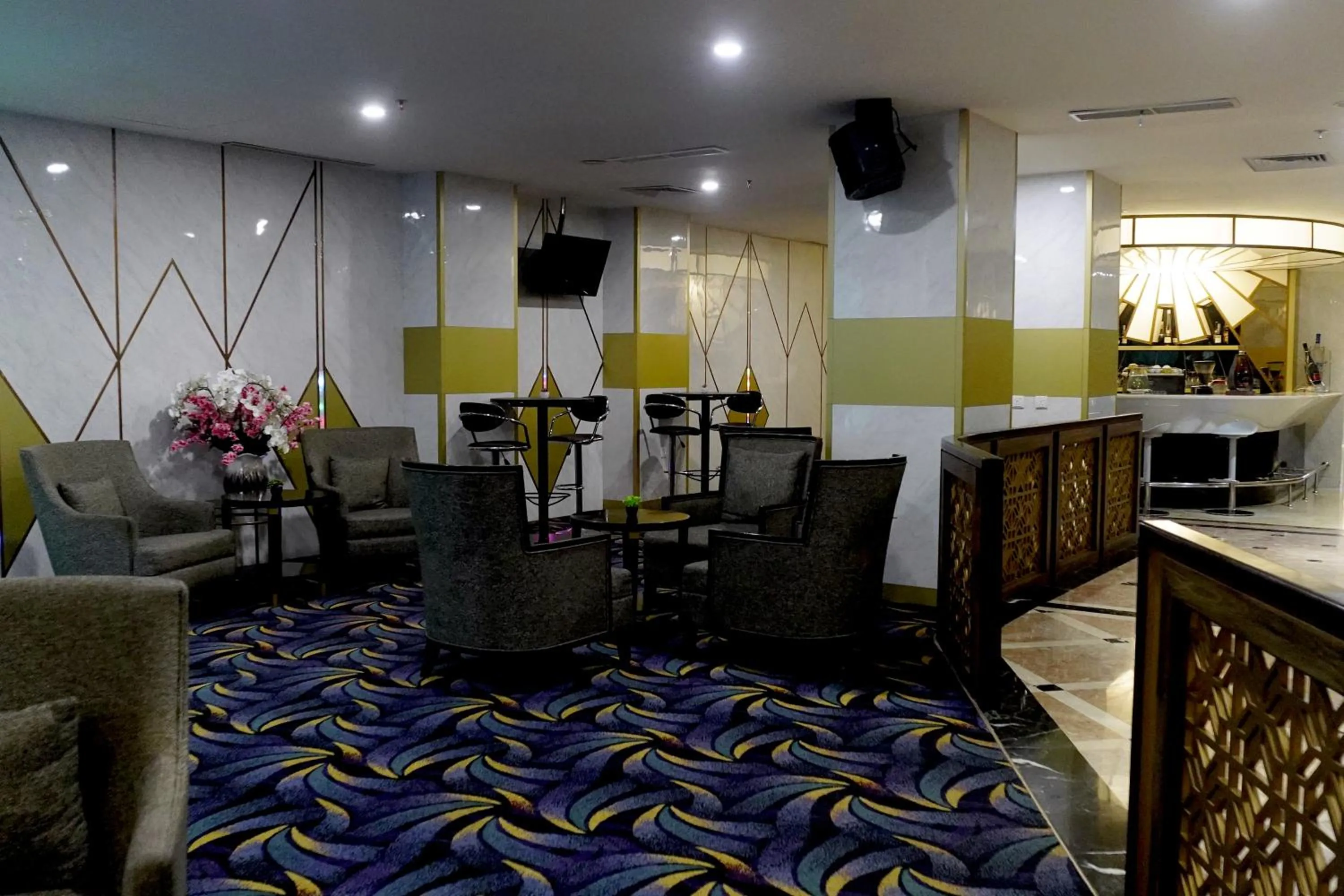 Lounge or bar in Beverly Hotel Batam