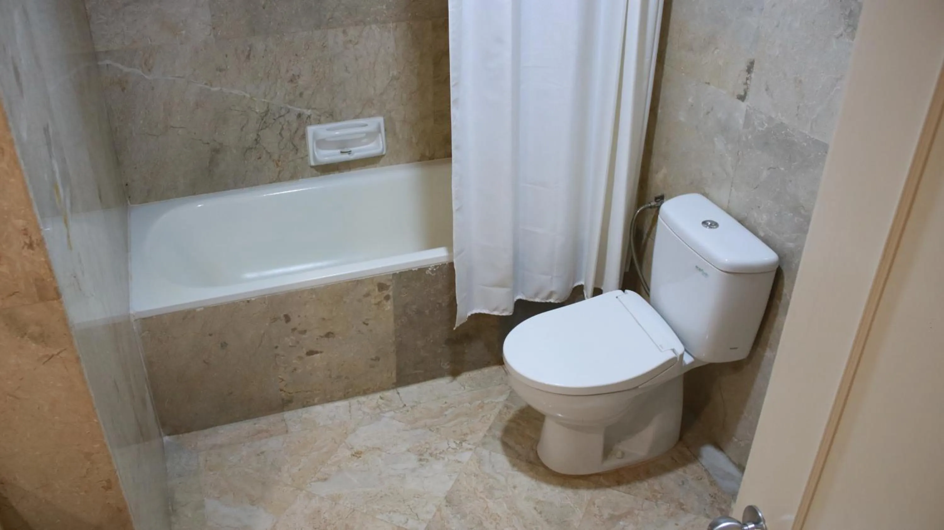 Toilet in Beverly Hotel Batam