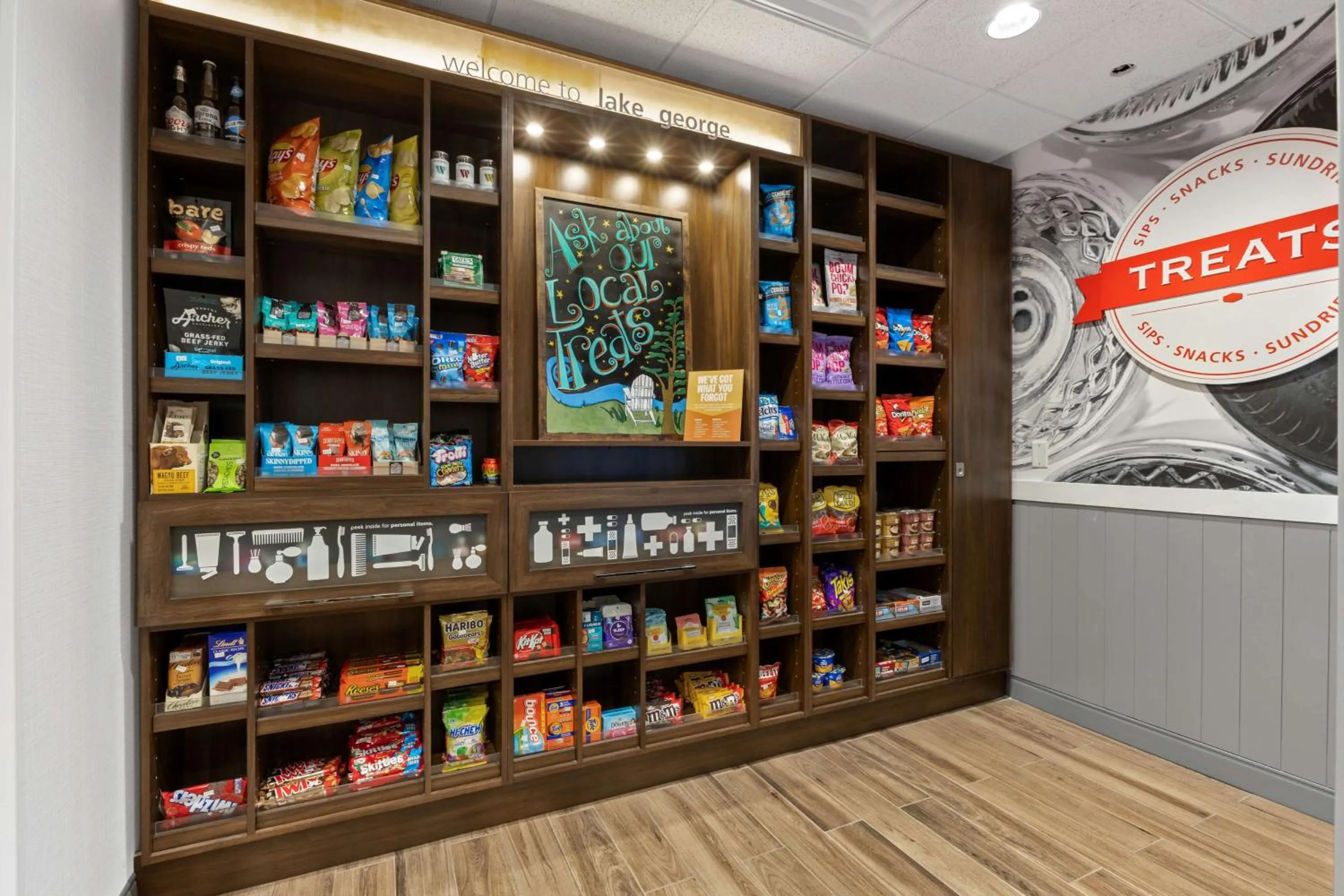 Restaurant/places to eat in Hampton Inn & Suites Lake George