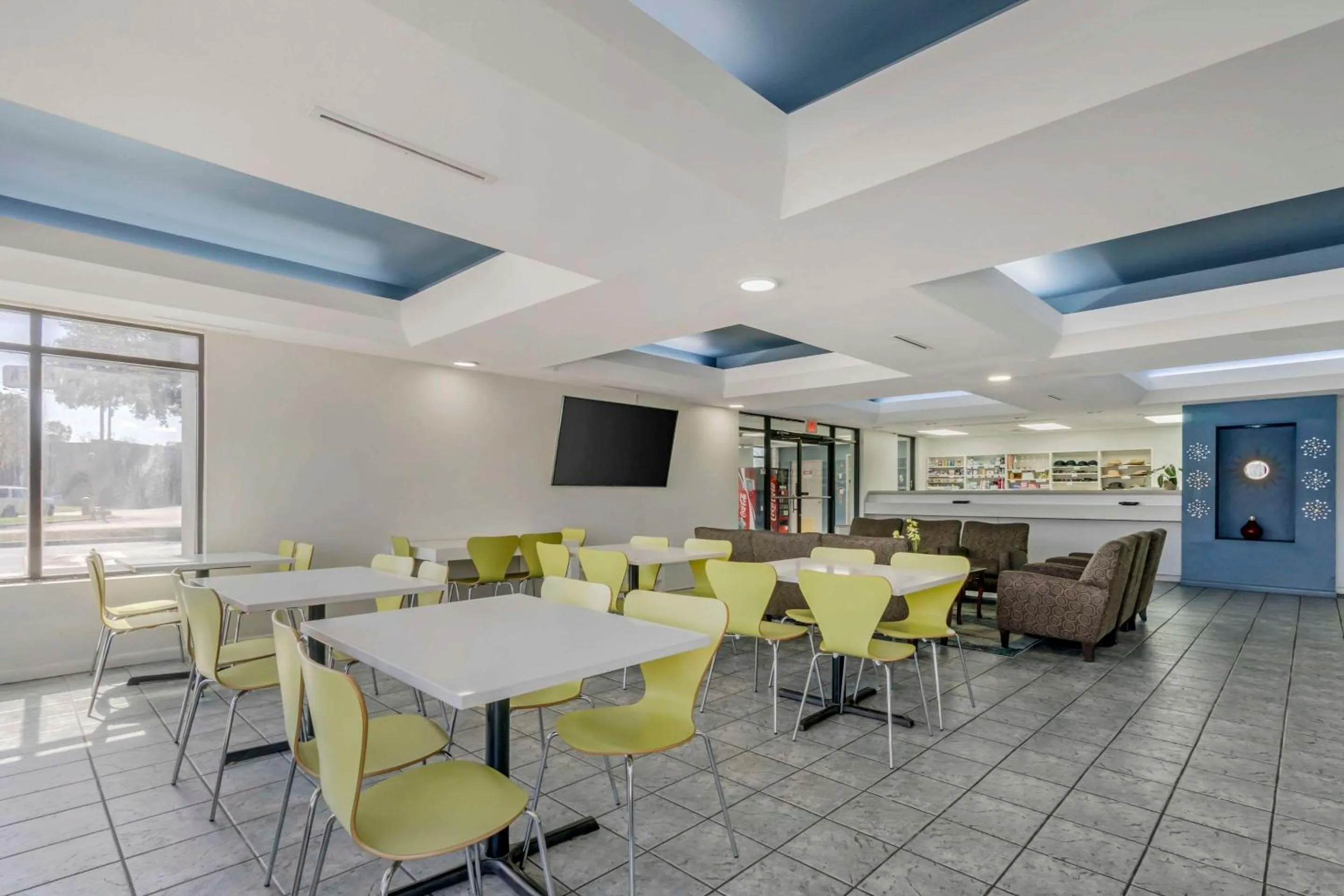 Breakfast in Rodeway Inn Wesley Chapel