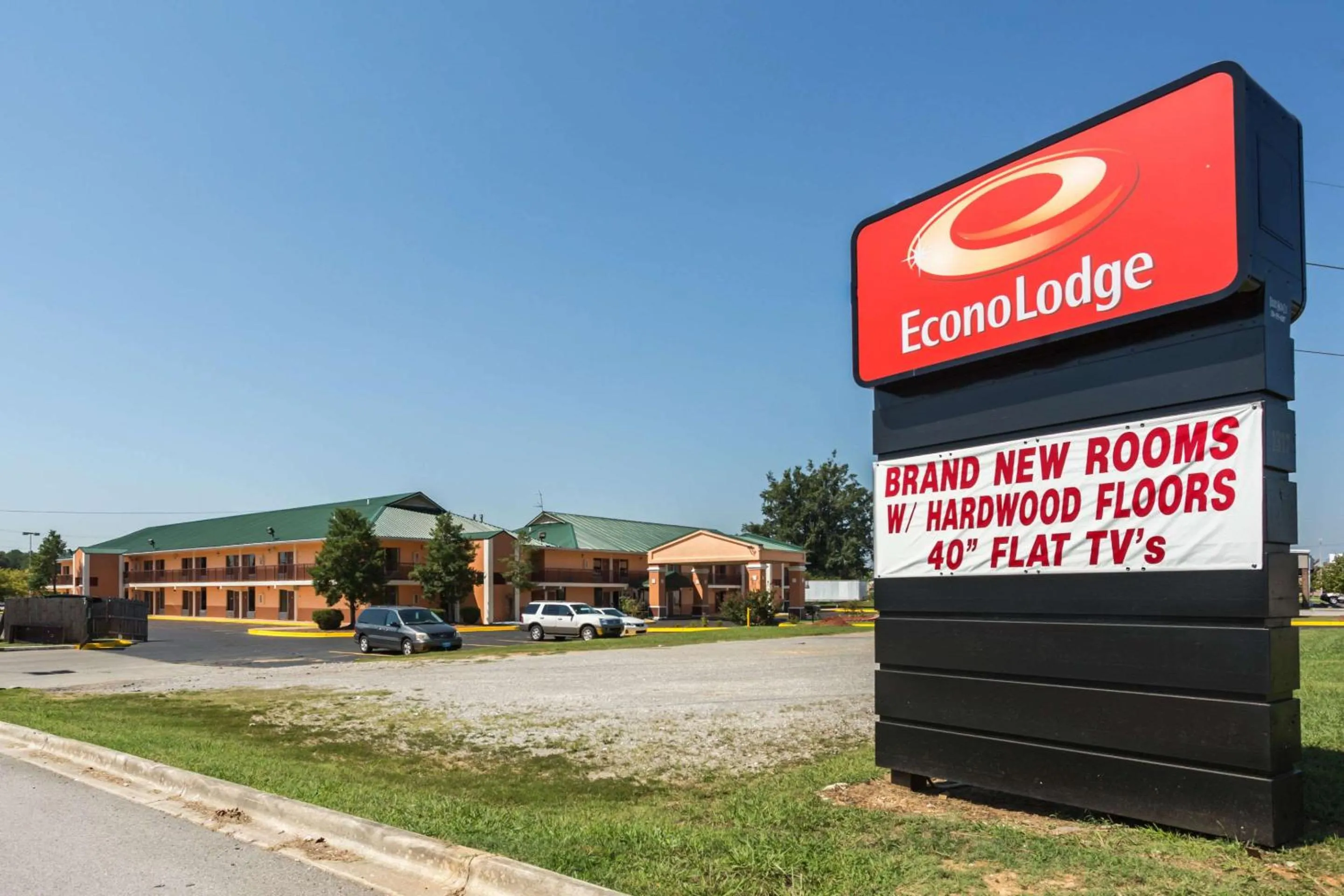 Property building in Econo Lodge Decatur South