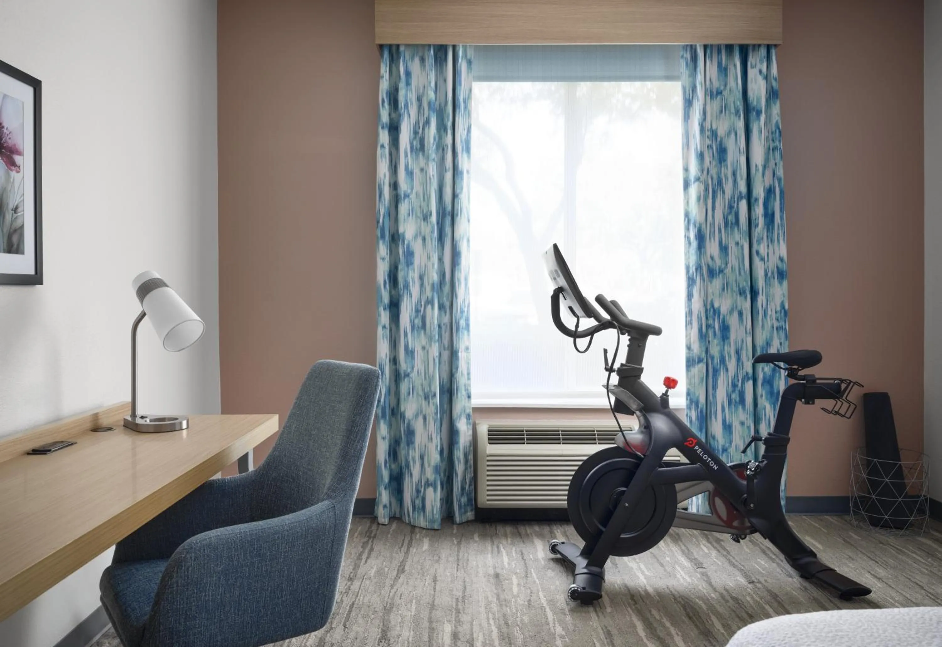 Bedroom in Hilton Garden Inn Tampa East Brandon