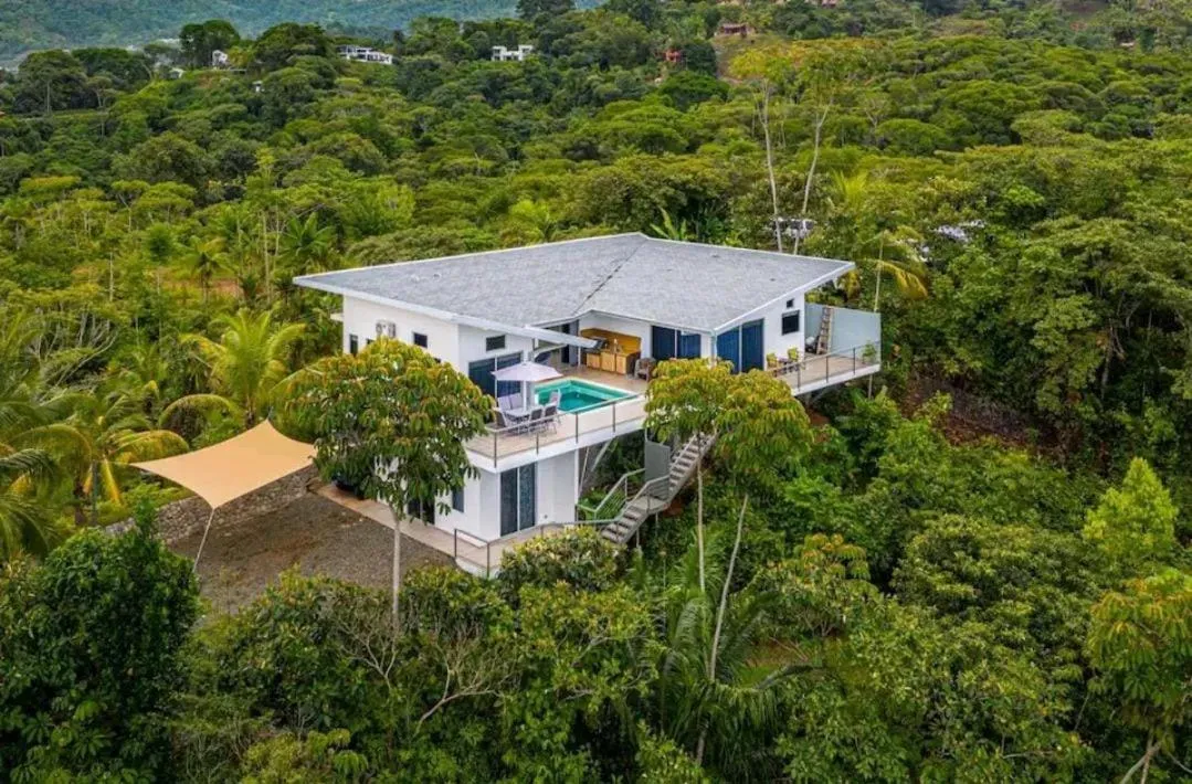 Property building in Alma de Ojochal